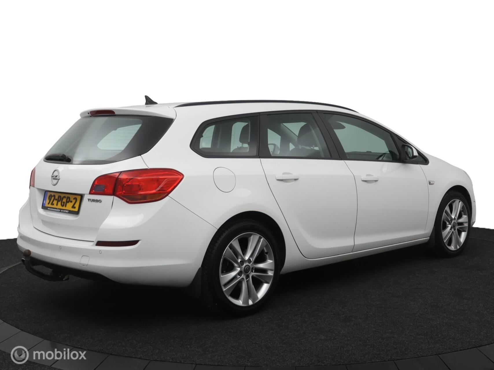 Foto van Opel Astra Sports Tourer