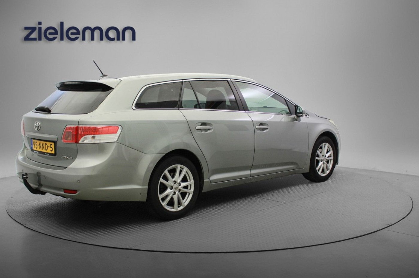 Foto van Toyota Toyota Avensis