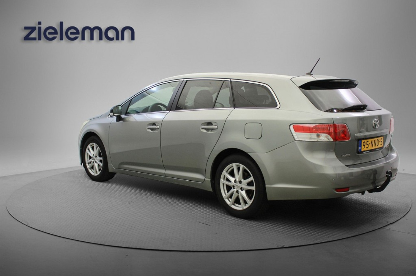 Foto van Toyota Toyota Avensis