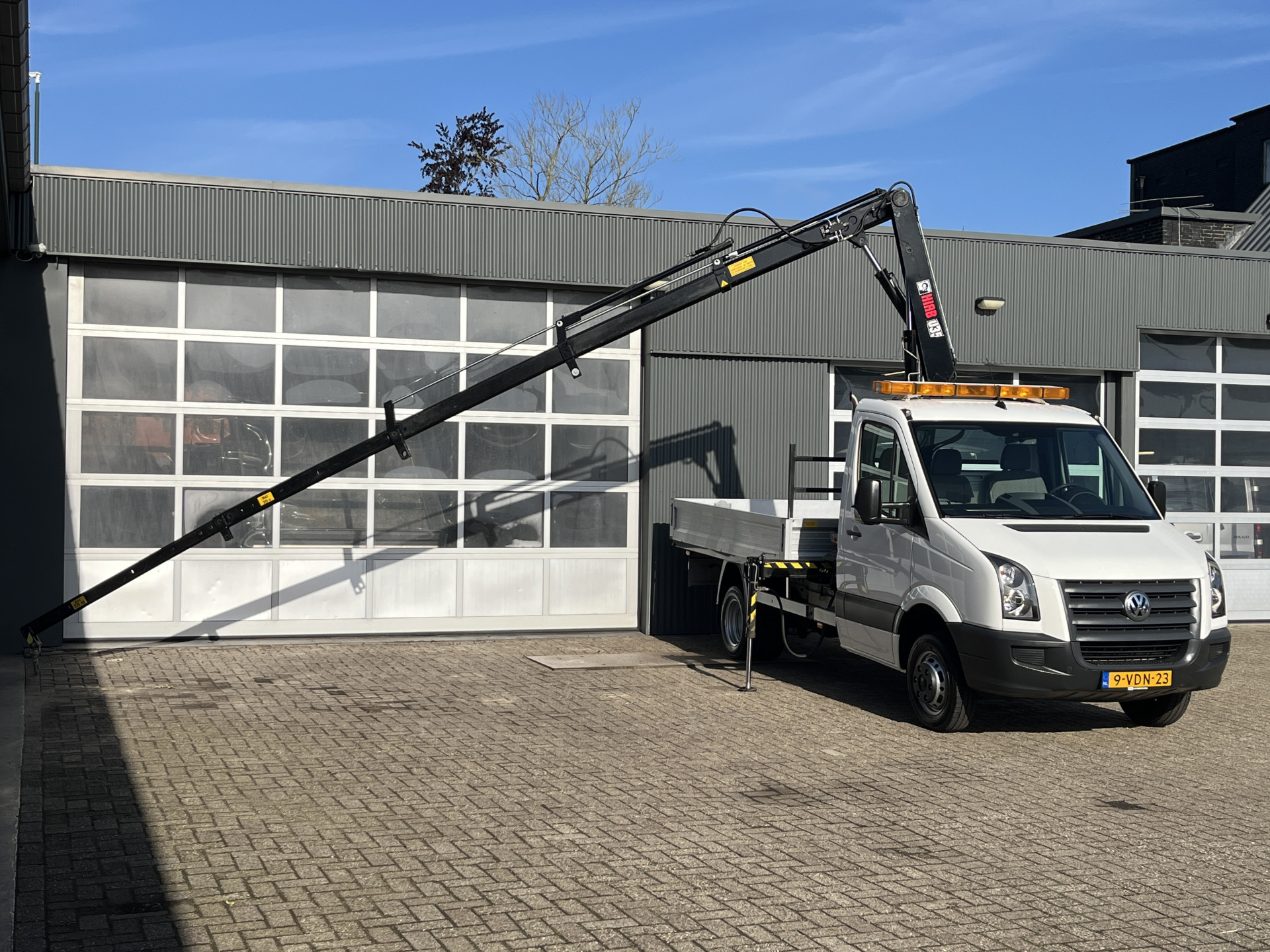 Volkswagen Crafter 35 2.5 TDI L2 2009 - voorkant