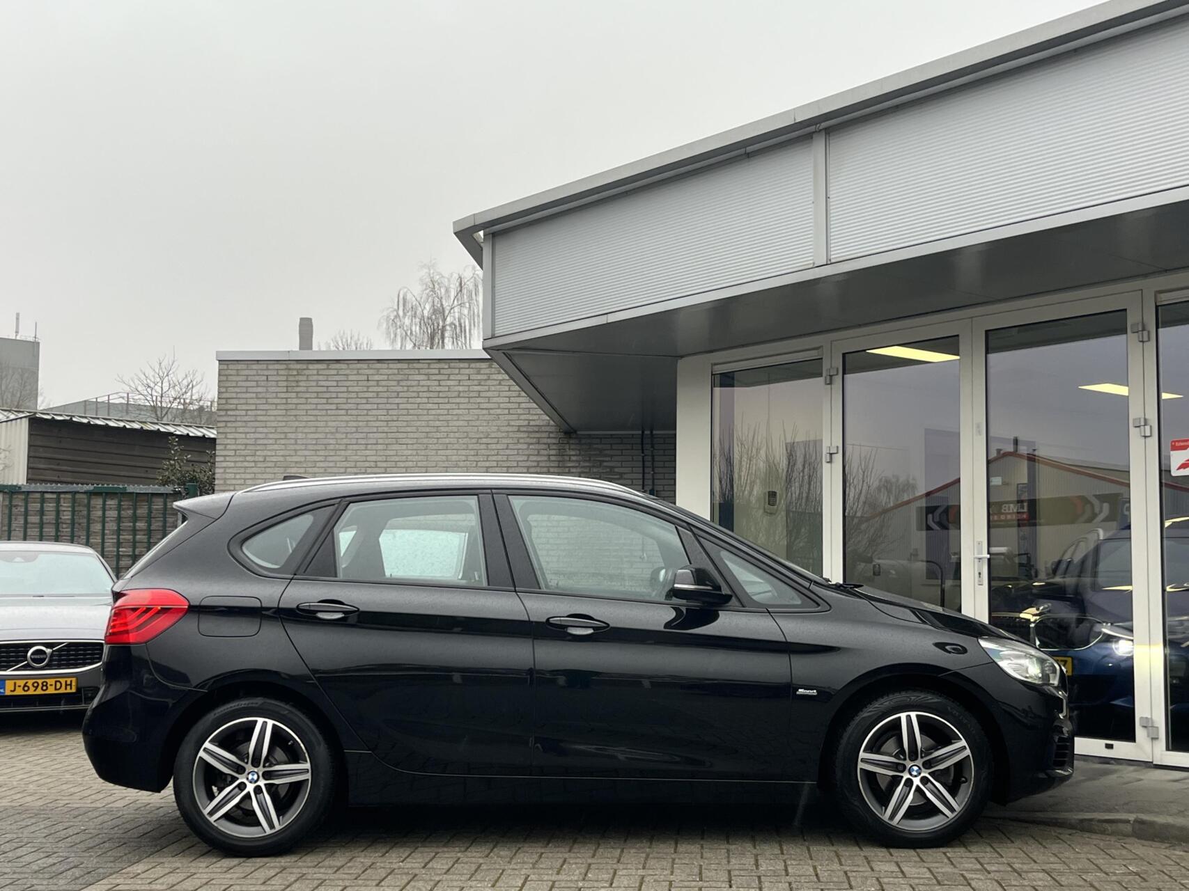 Foto van BMW 218i Active Tourer