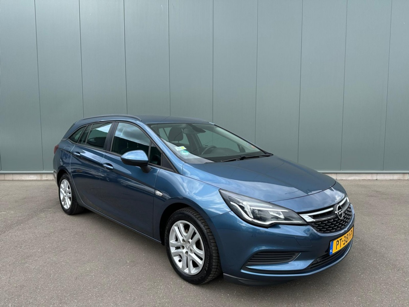 Foto van Opel Astra Sports Tourer