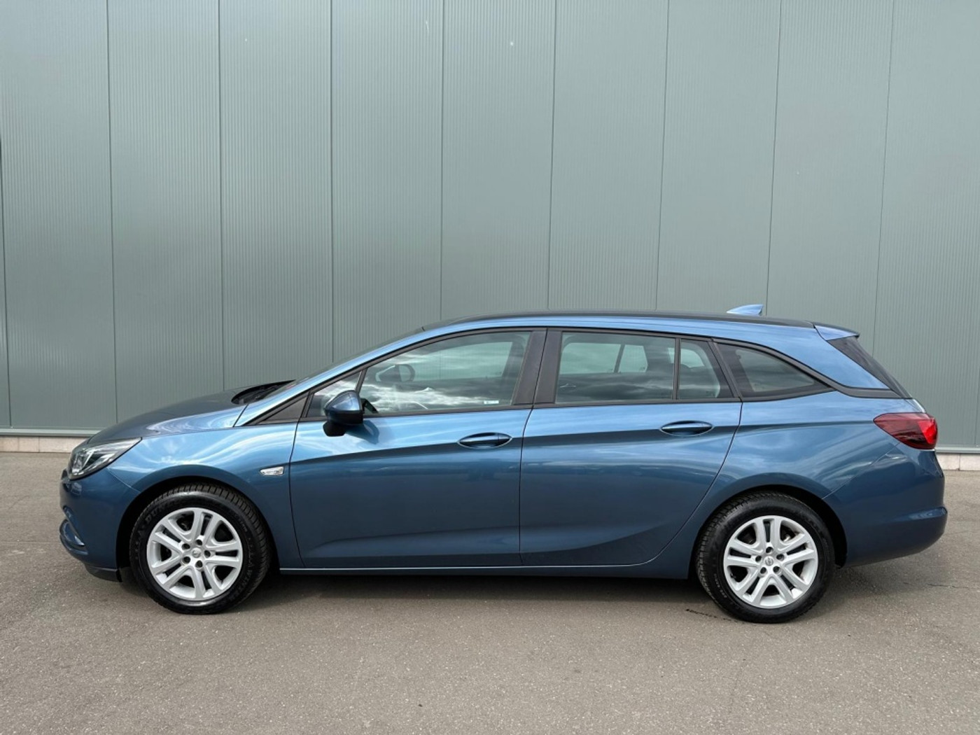 Foto van Opel Astra Sports Tourer