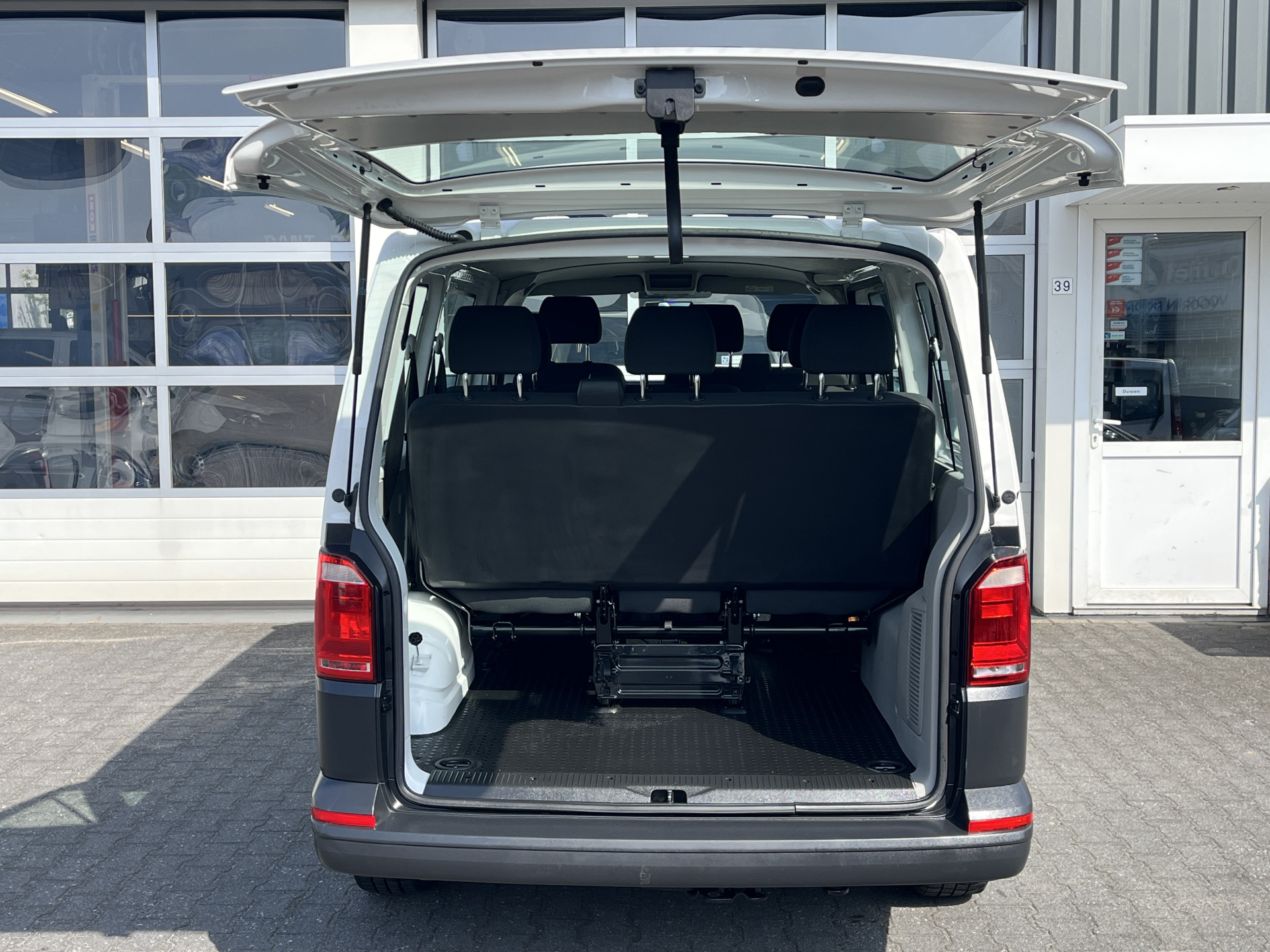 Foto van Volkswagen Transporter Kombi