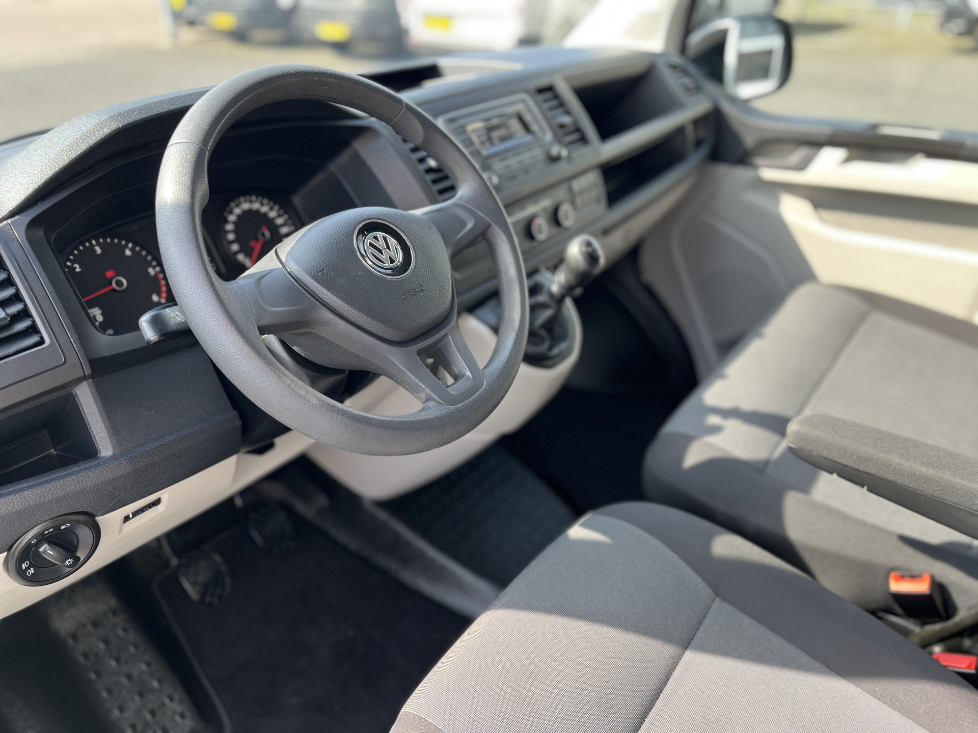 Foto van Volkswagen Transporter Kombi
