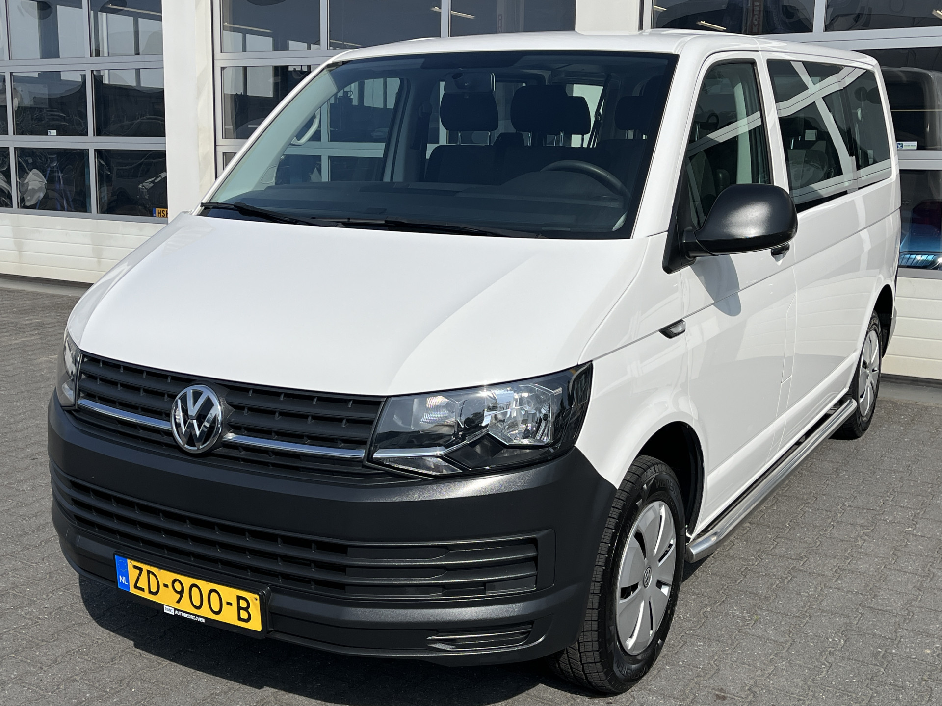 Foto van Volkswagen Transporter Kombi