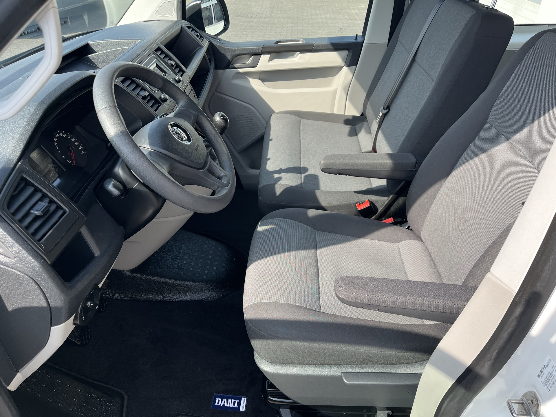Foto van Volkswagen Transporter Kombi