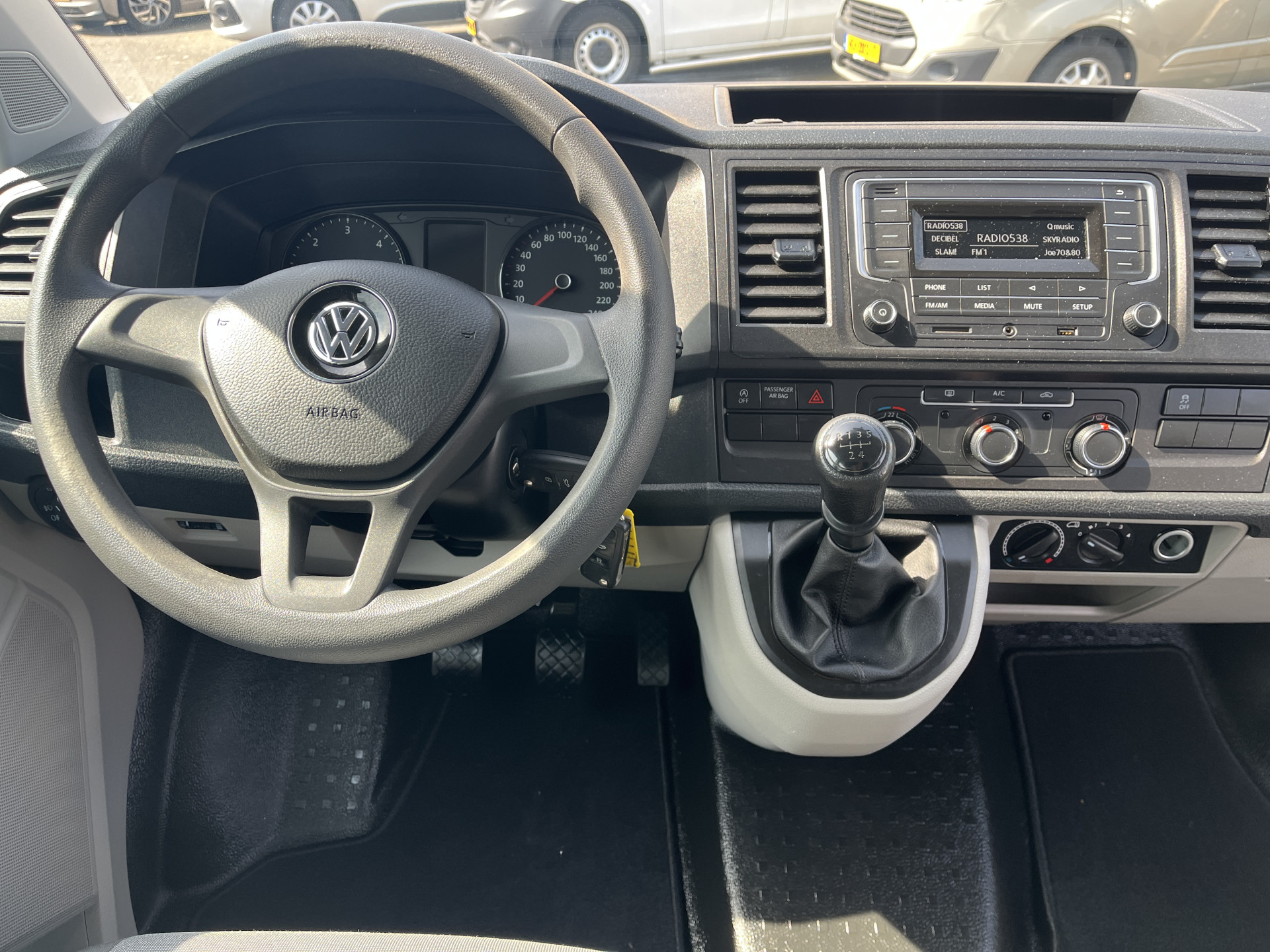 Foto van Volkswagen Transporter Kombi