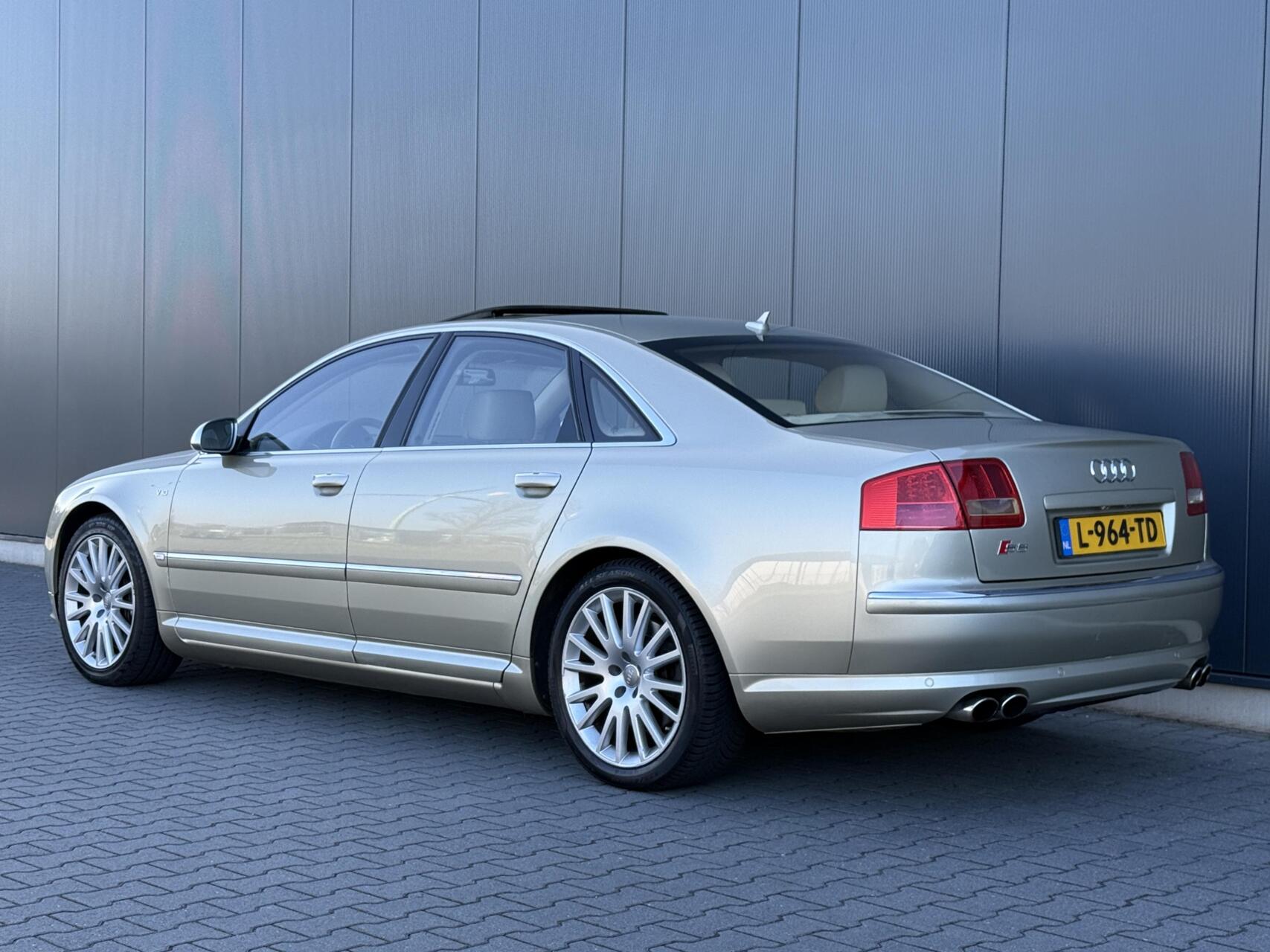 Foto van Audi A8