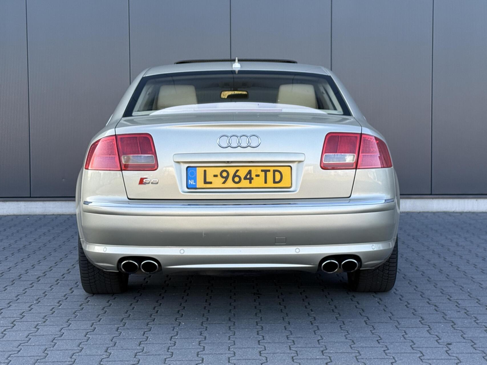 Foto van Audi A8