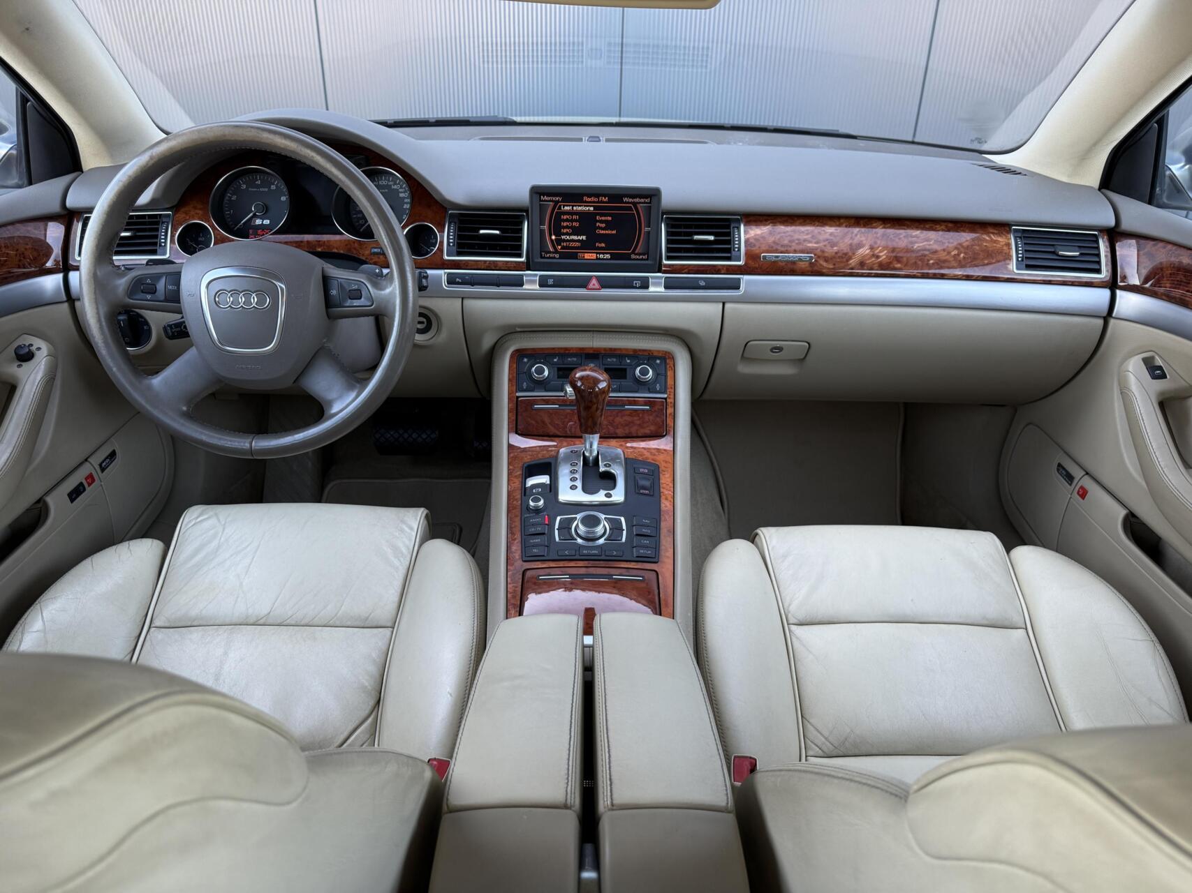 Foto van Audi A8