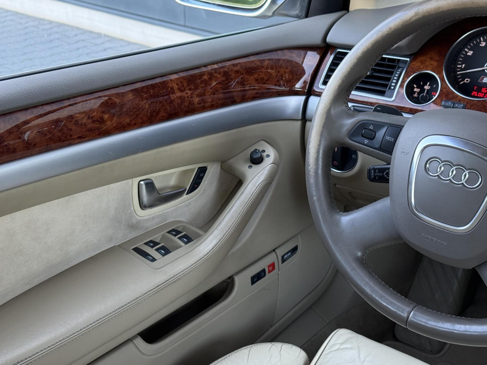Foto van Audi A8