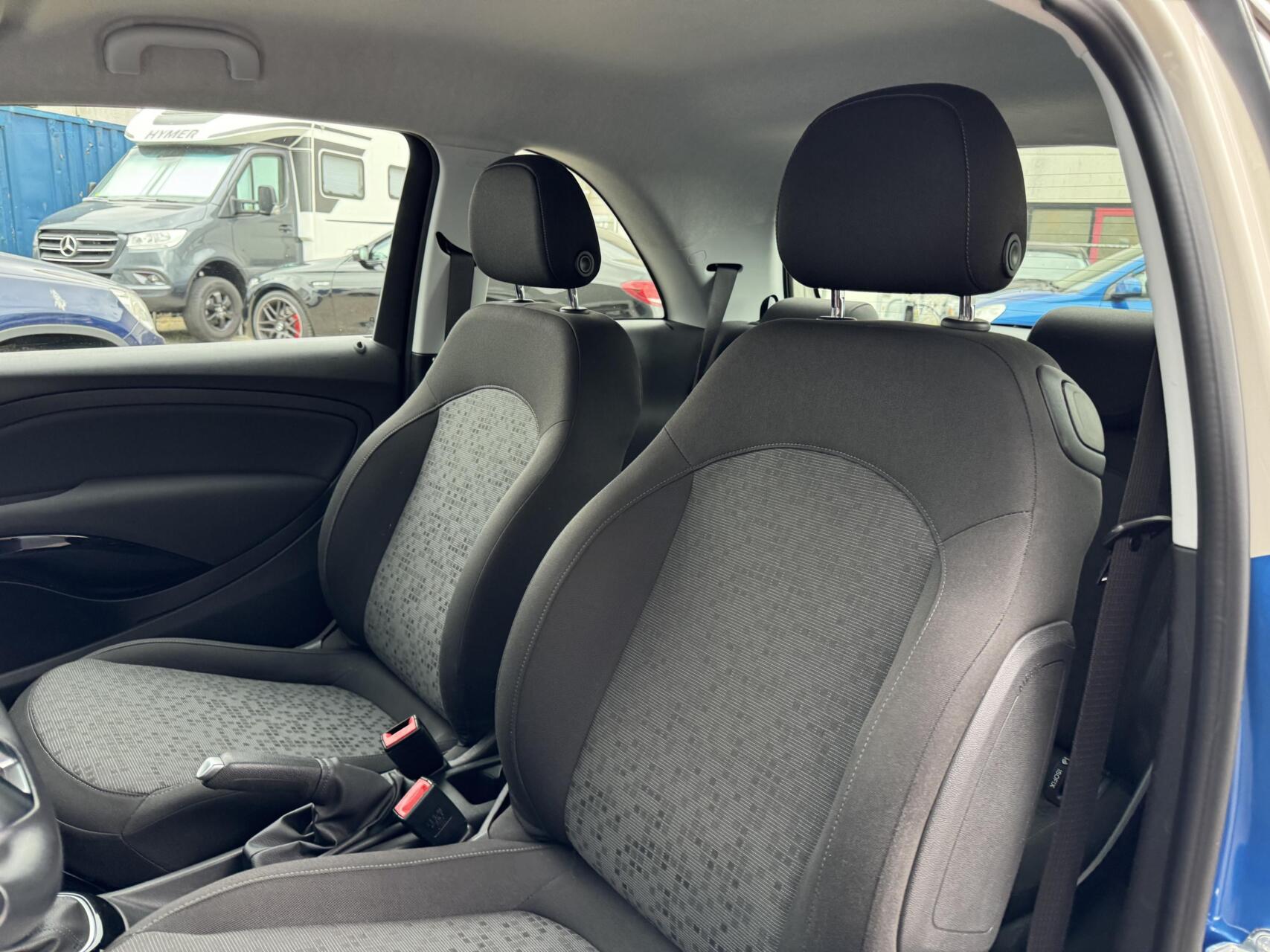 Foto van Opel Adam