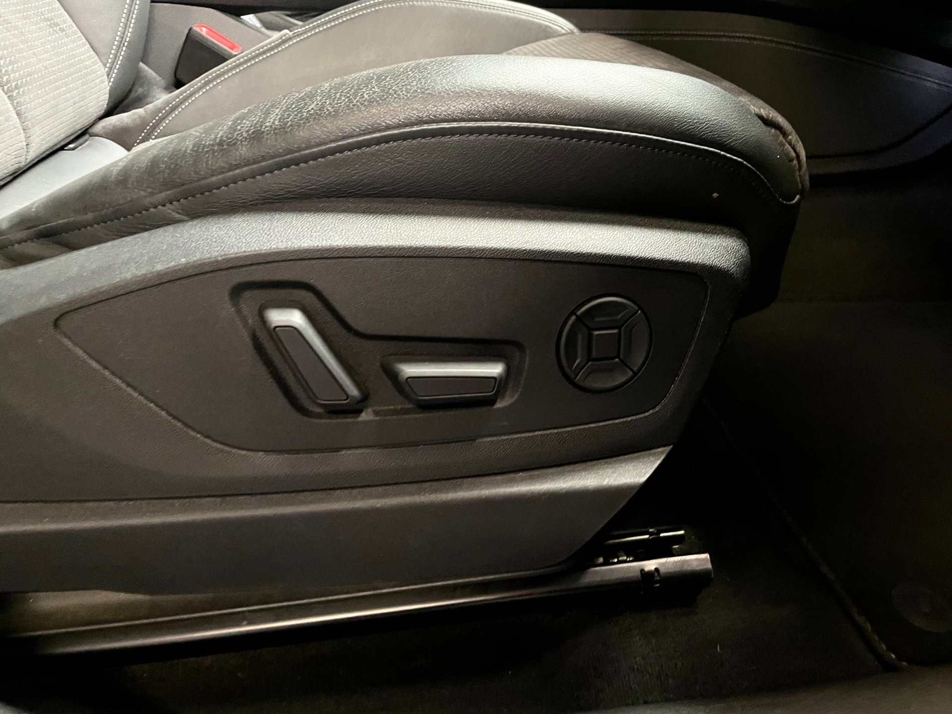 Foto van Audi E-tron 50