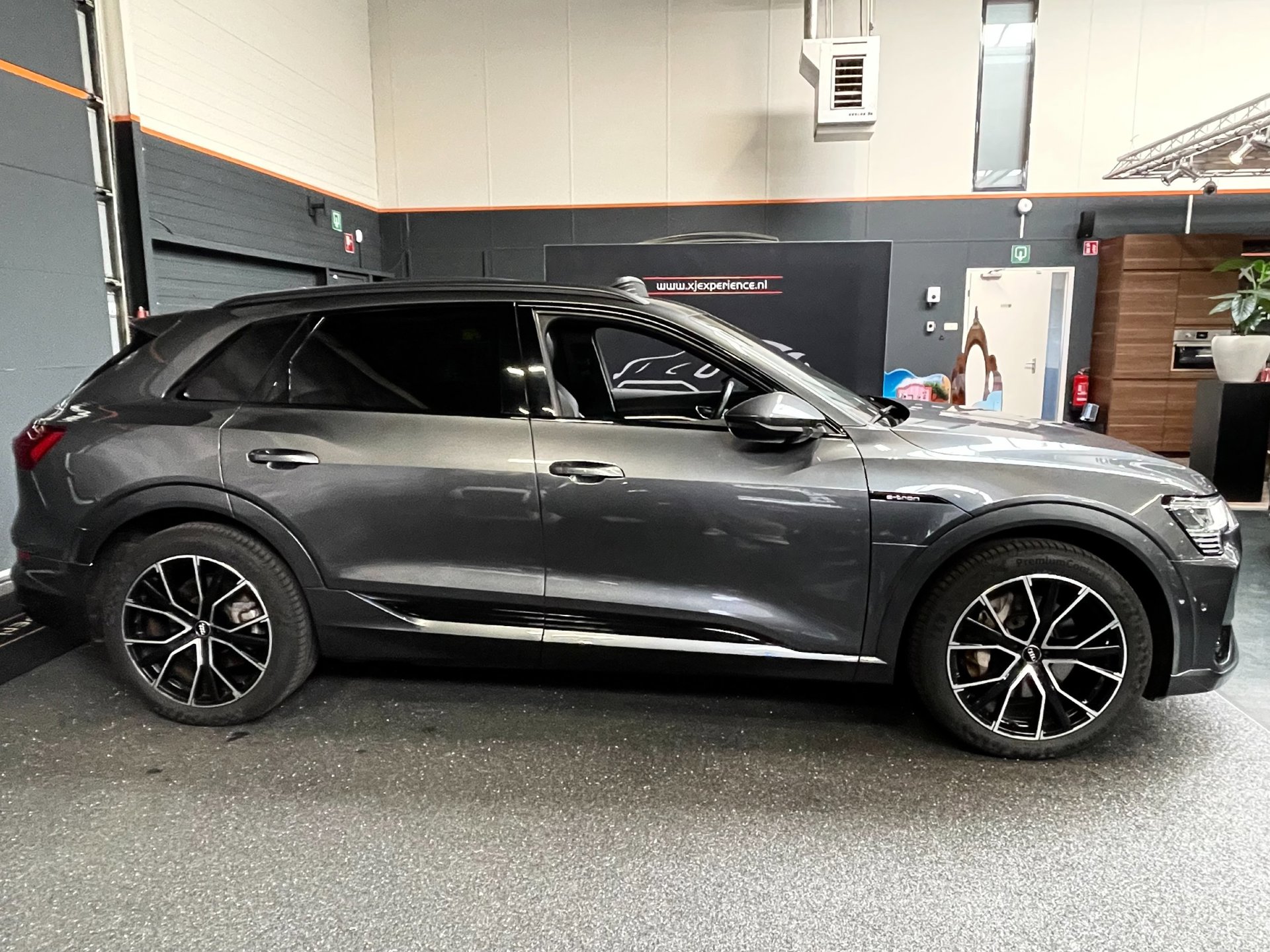 Foto van Audi E-tron 50