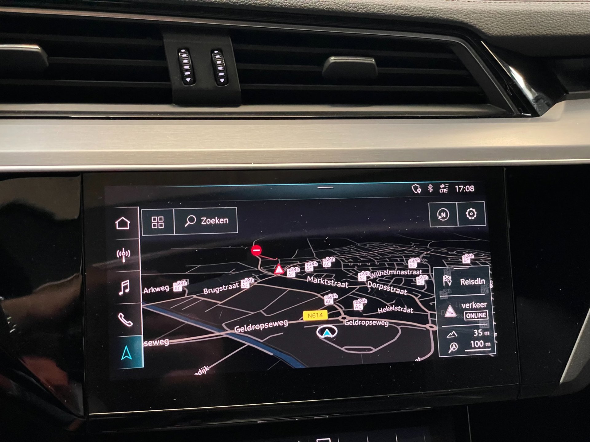 Foto van Audi E-tron 50
