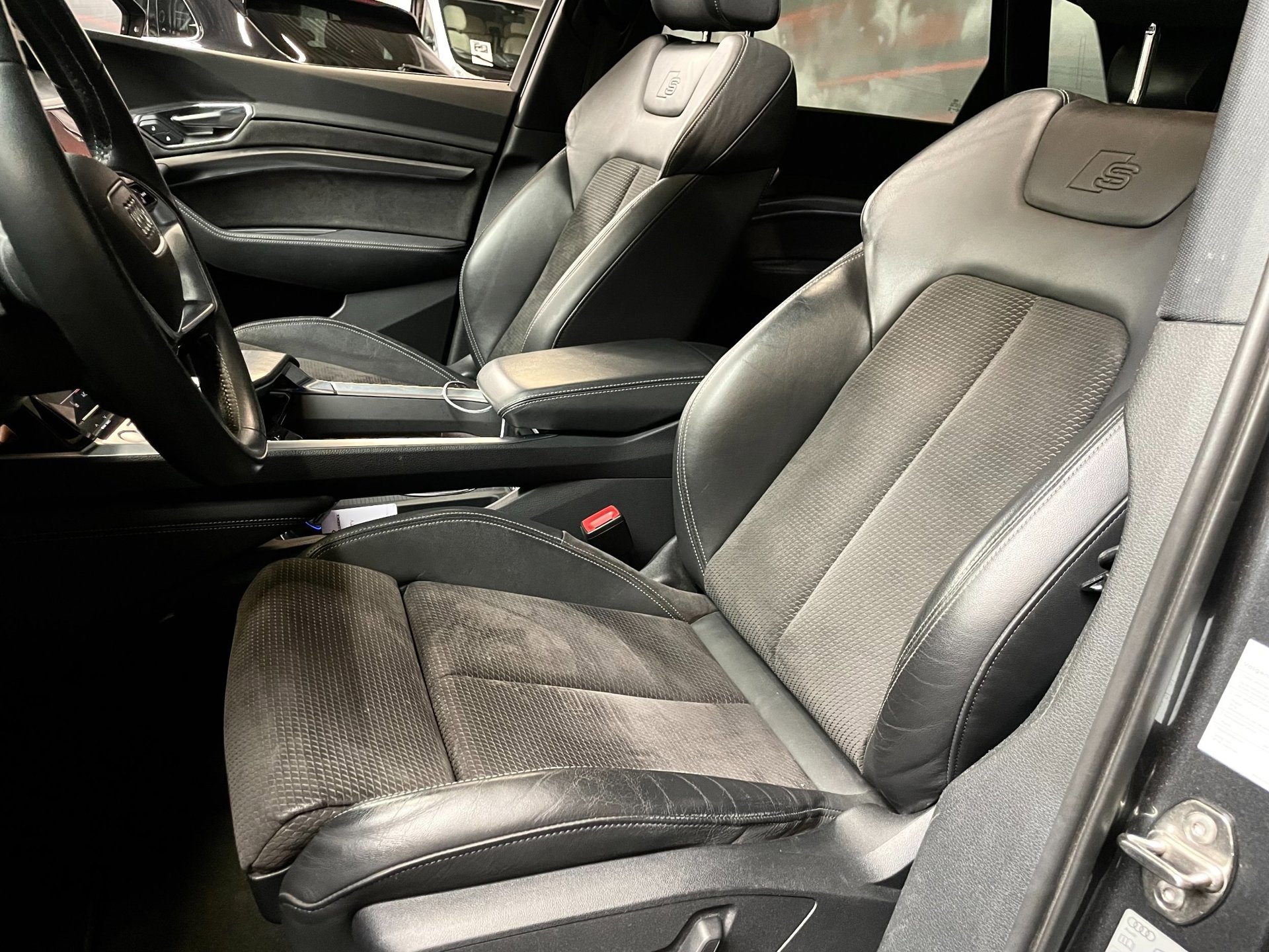 Foto van Audi E-tron 50