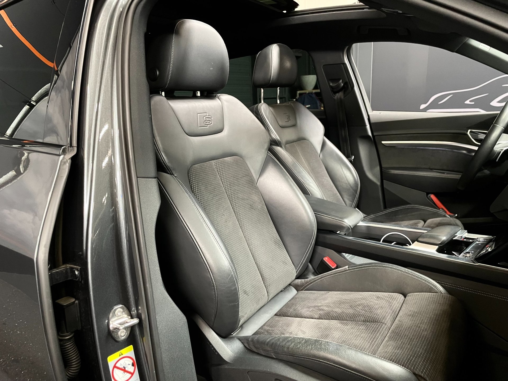 Foto van Audi E-tron 50