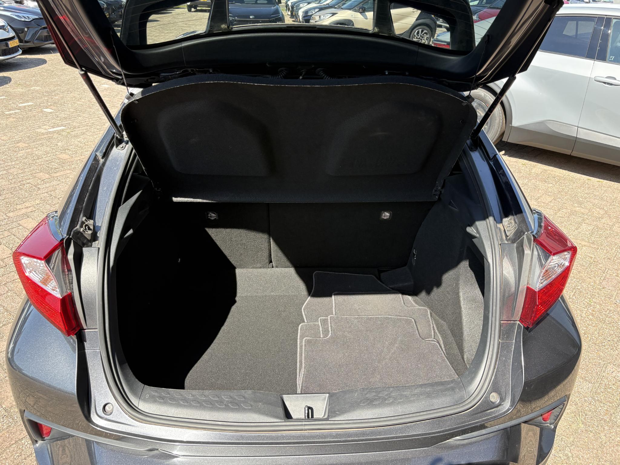 Foto van Toyota Toyota C-hr