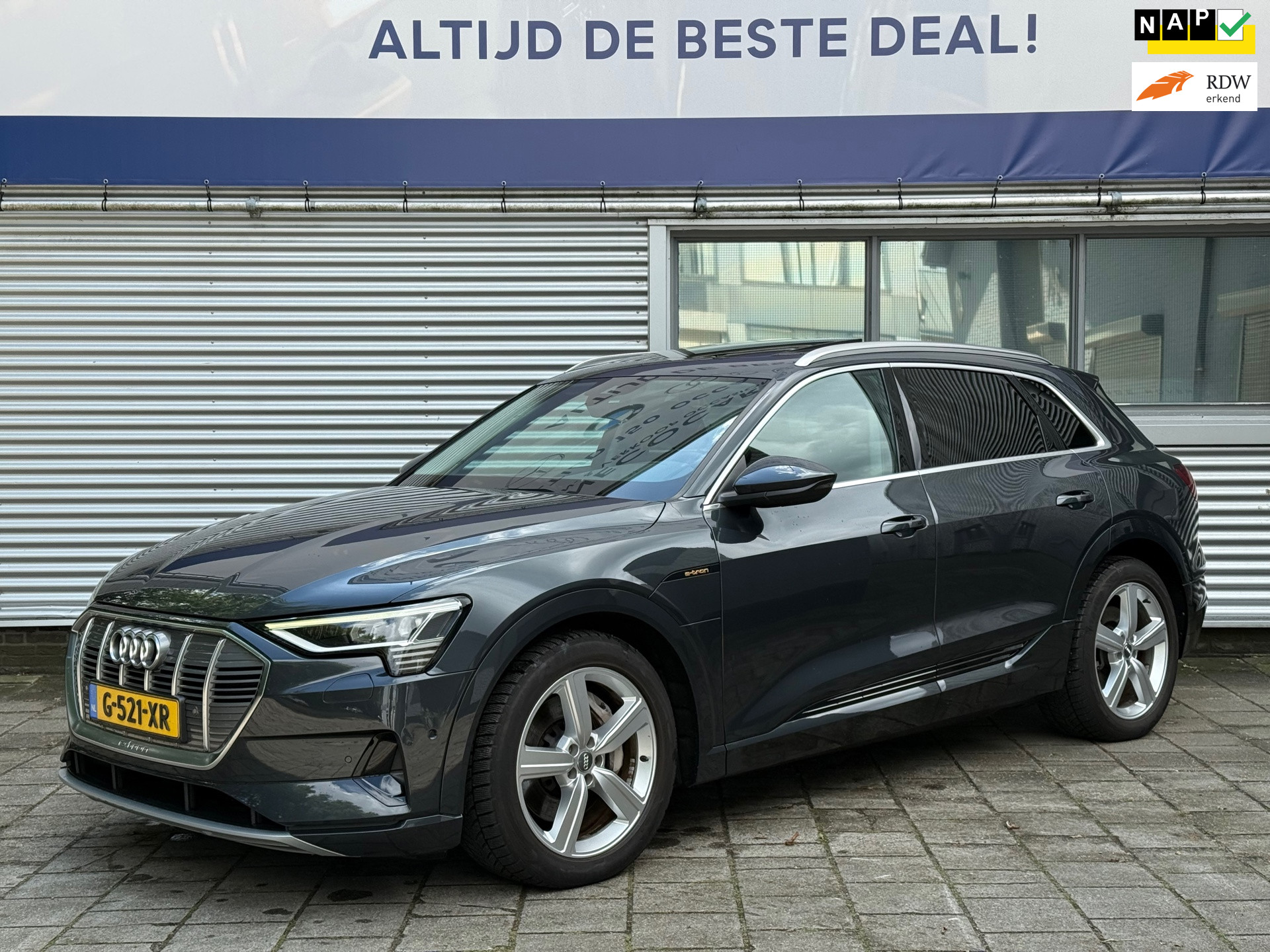 Audi E-tron 50 E-tron 50 quattro Launch edition plus 71 kWh l Pano l Volleder l 2019 - voorkant