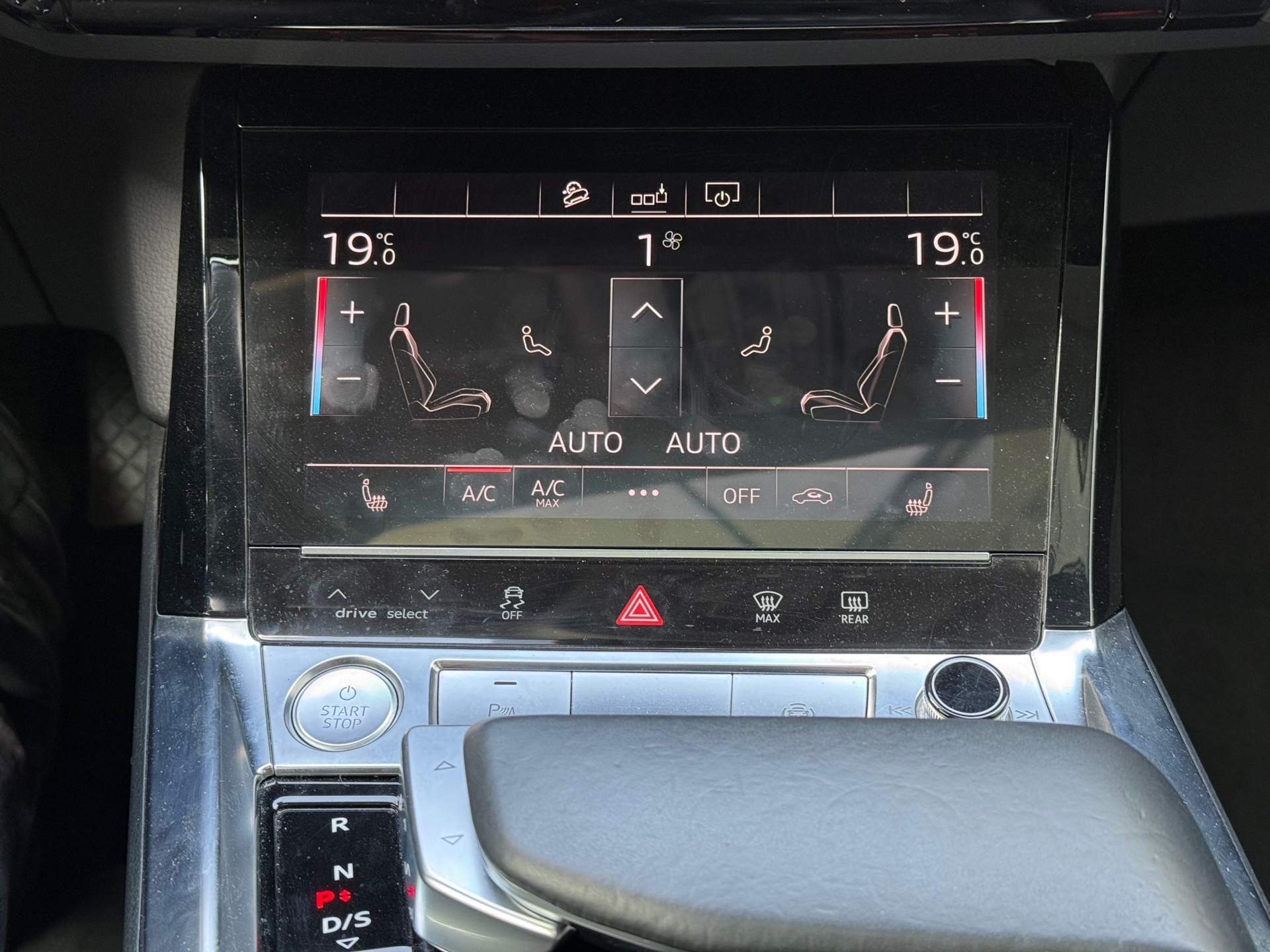 Foto van Audi E-tron 50