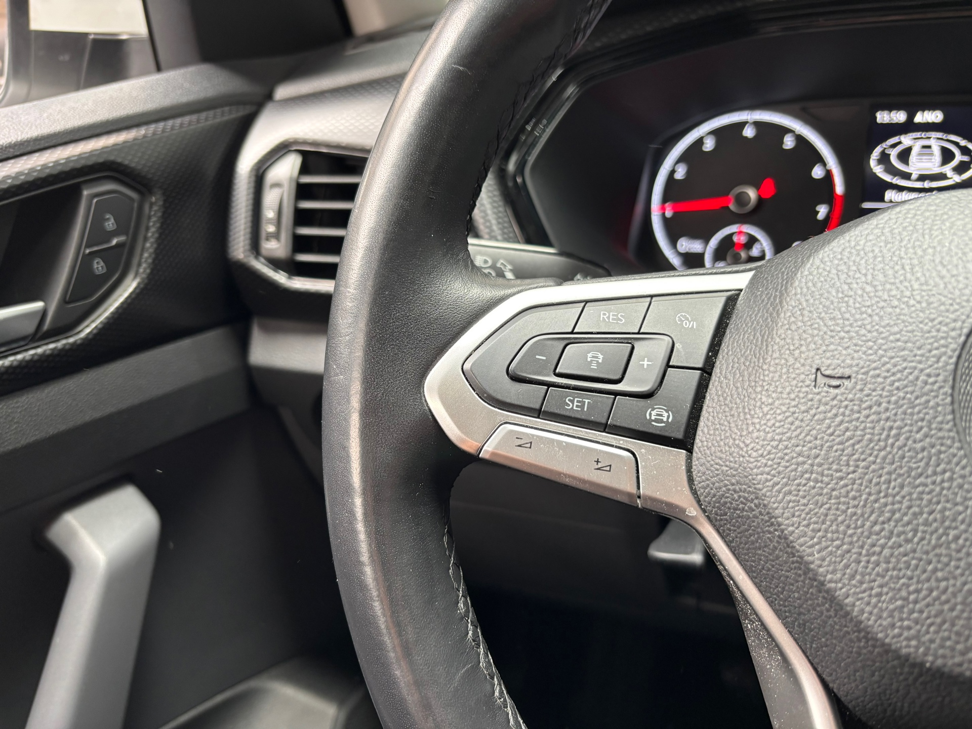 Foto van Volkswagen T-cross