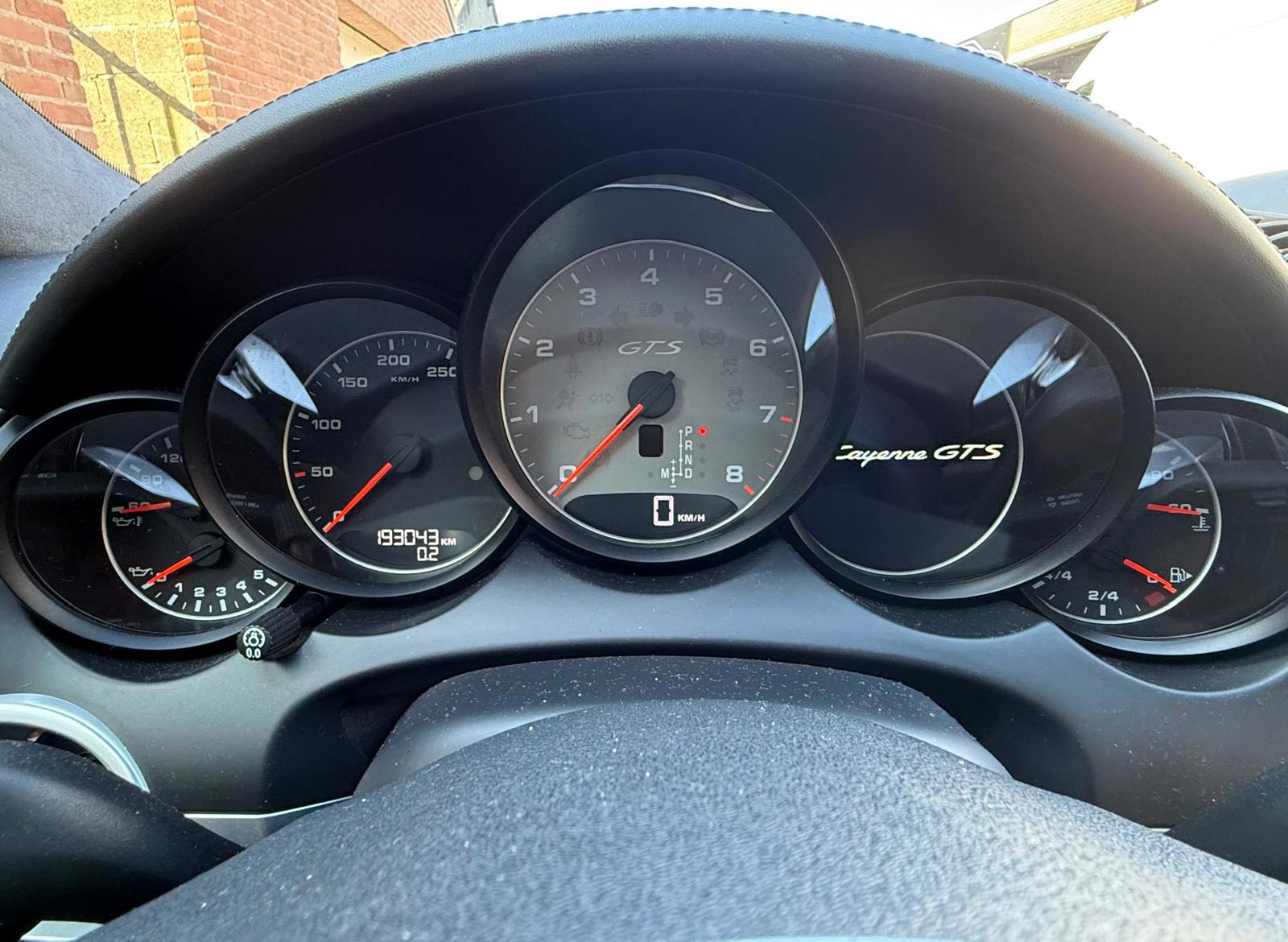 Foto van Porsche Cayenne GTS