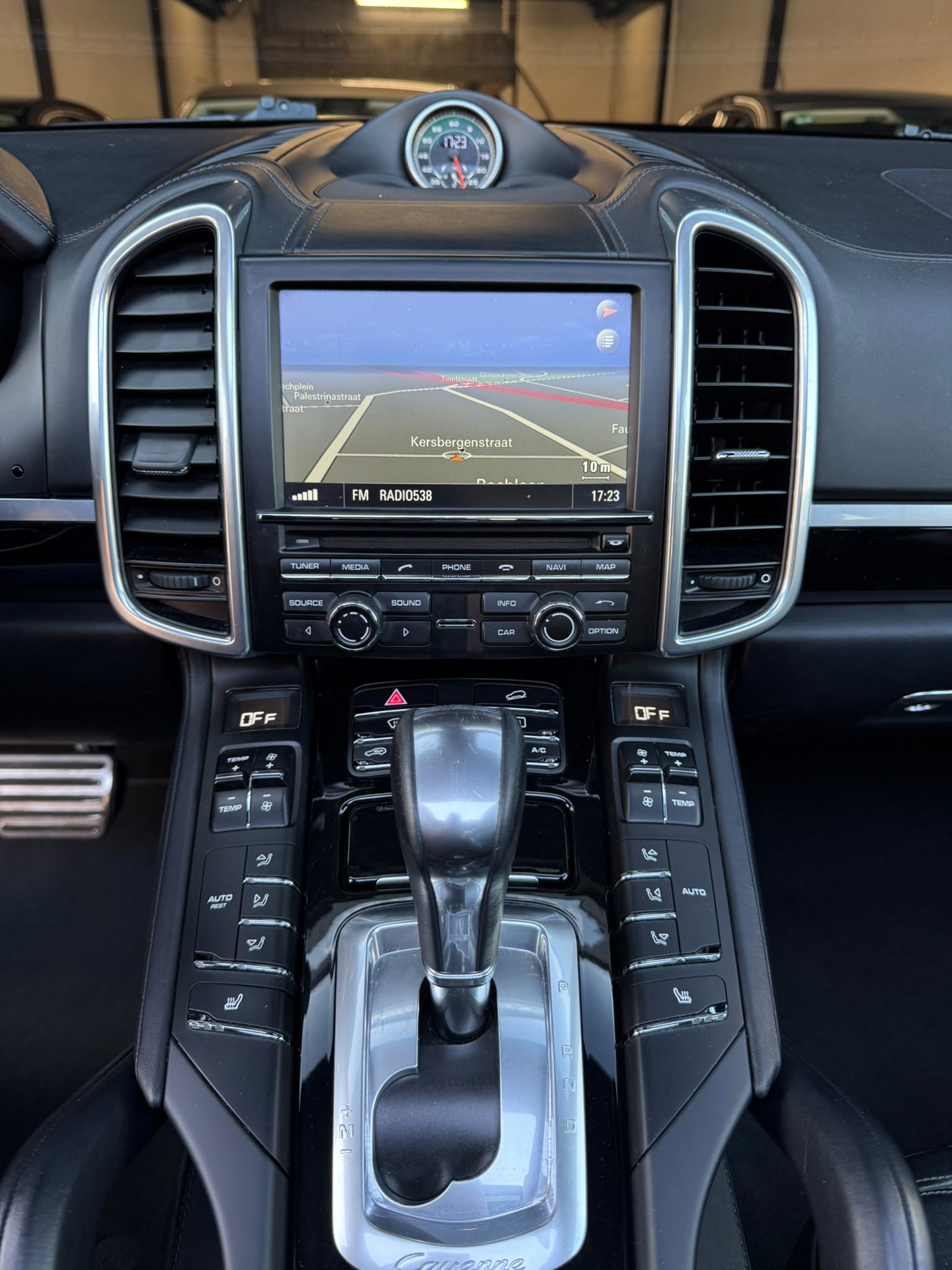 Foto van Porsche Cayenne GTS