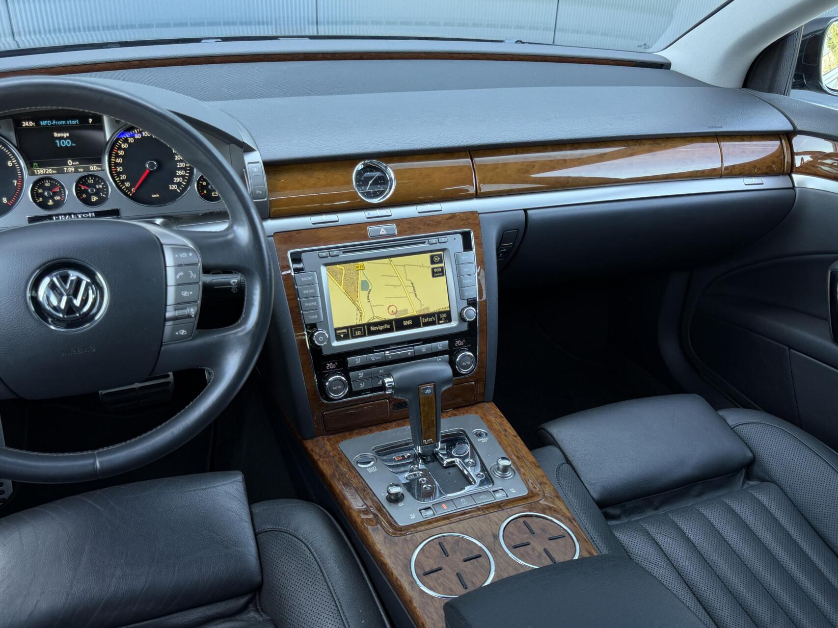 Foto van Volkswagen Phaeton