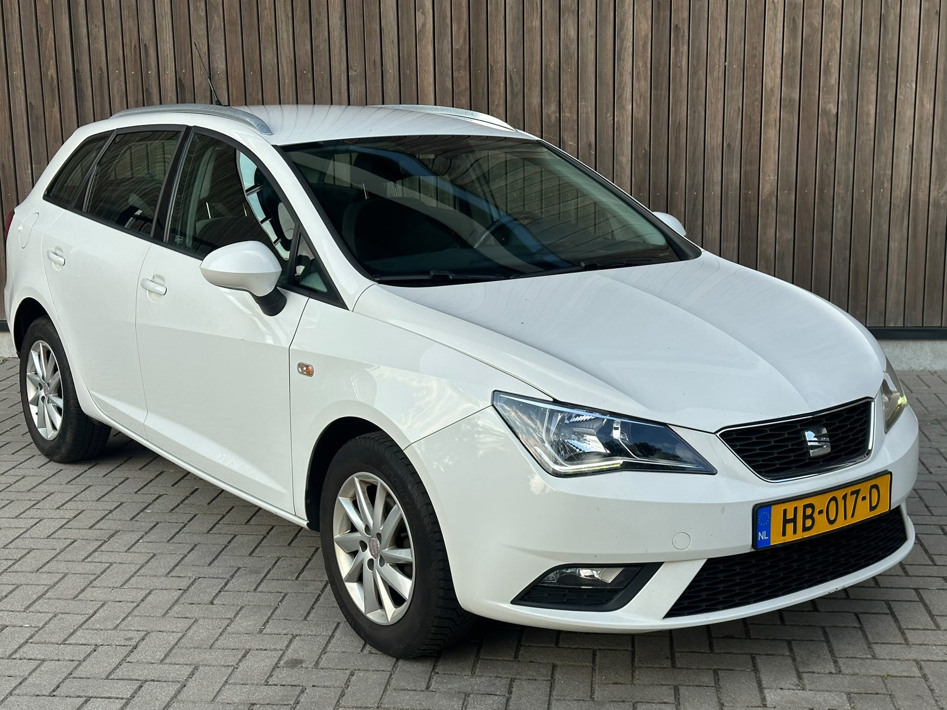 Foto van Seat Ibiza ST