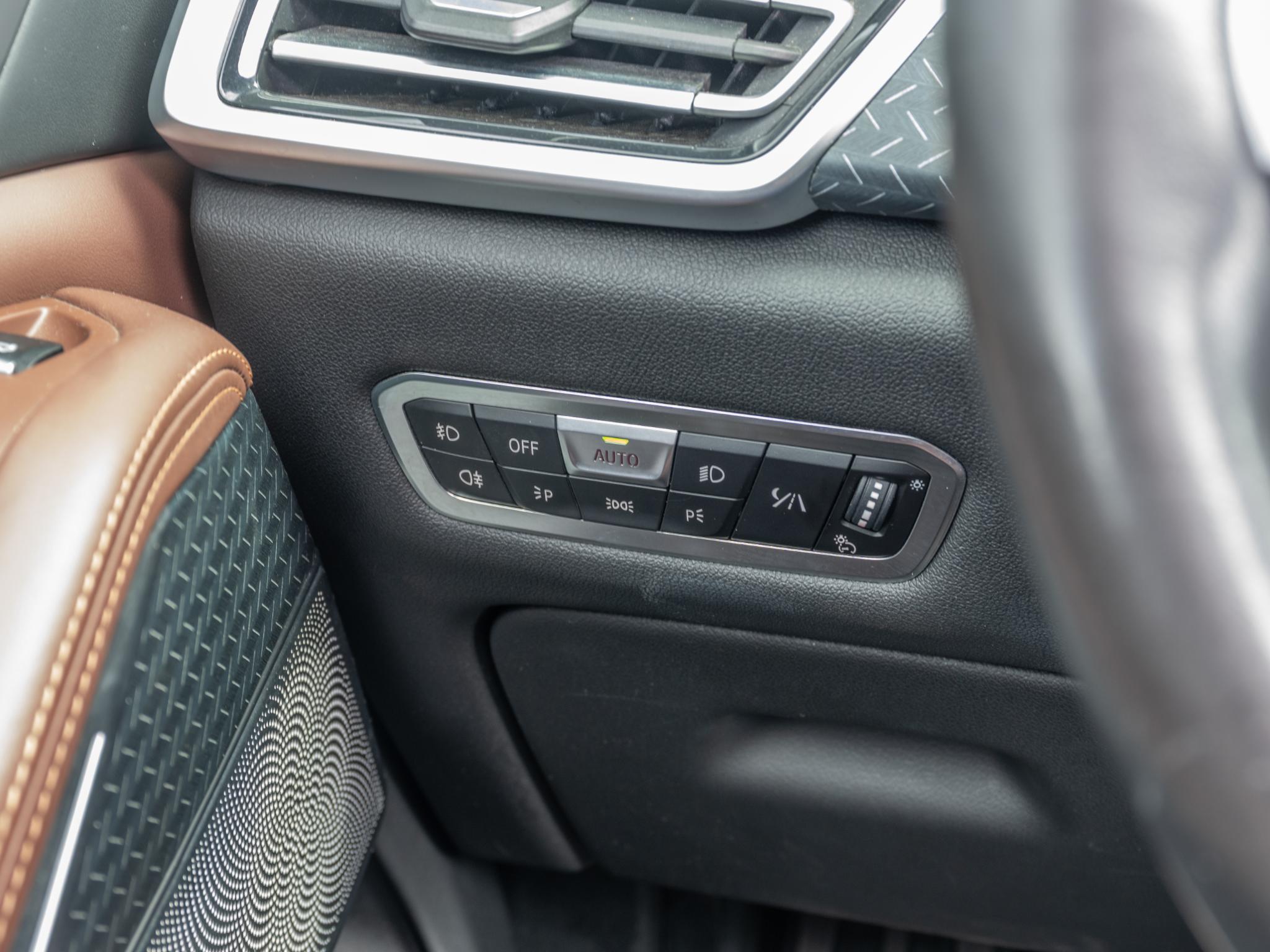 Foto van BMW X5 M50d