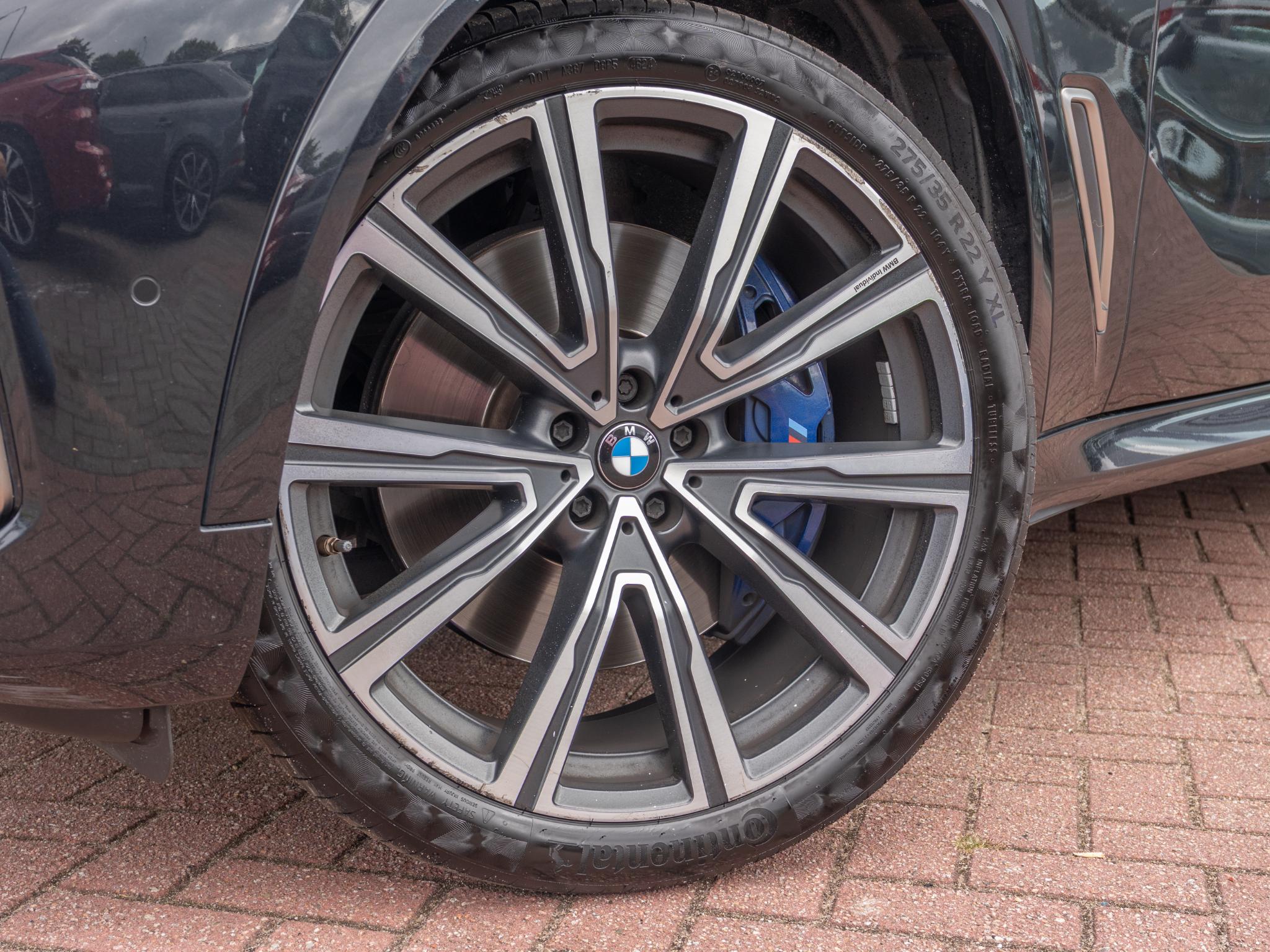 Foto van BMW X5 M50d