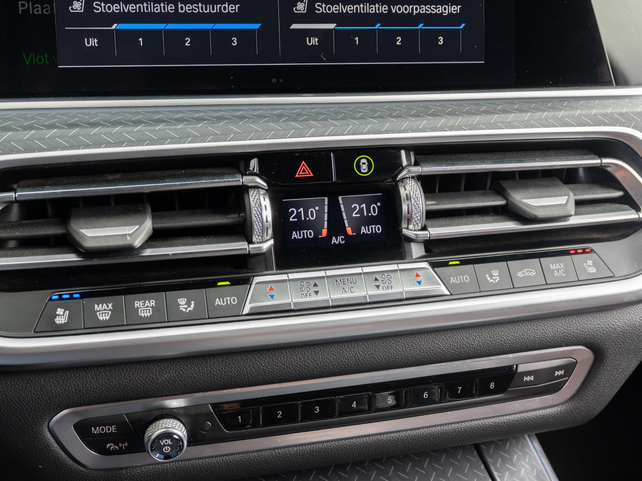 Foto van BMW X5 M50d