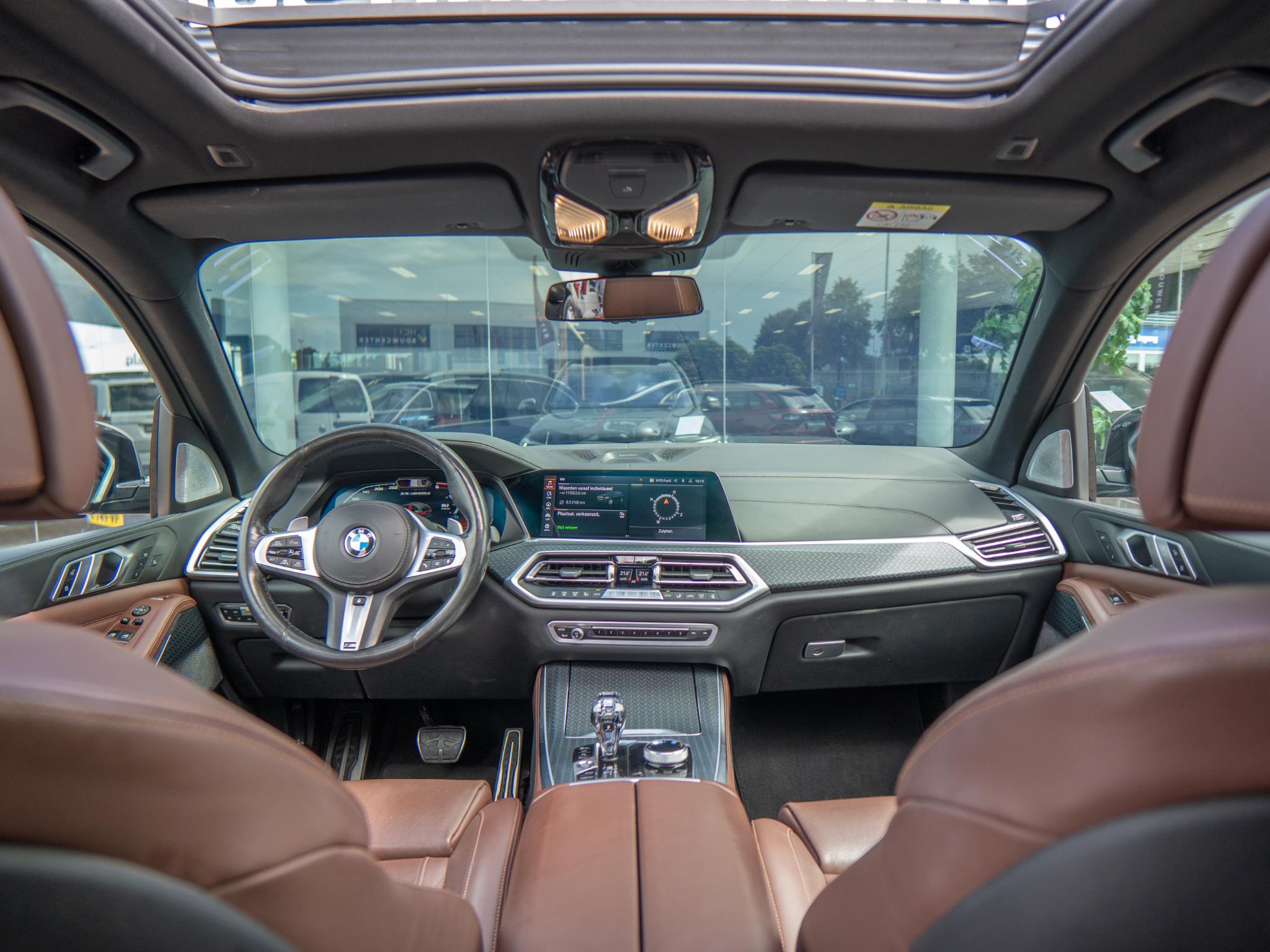 Foto van BMW X5 M50d