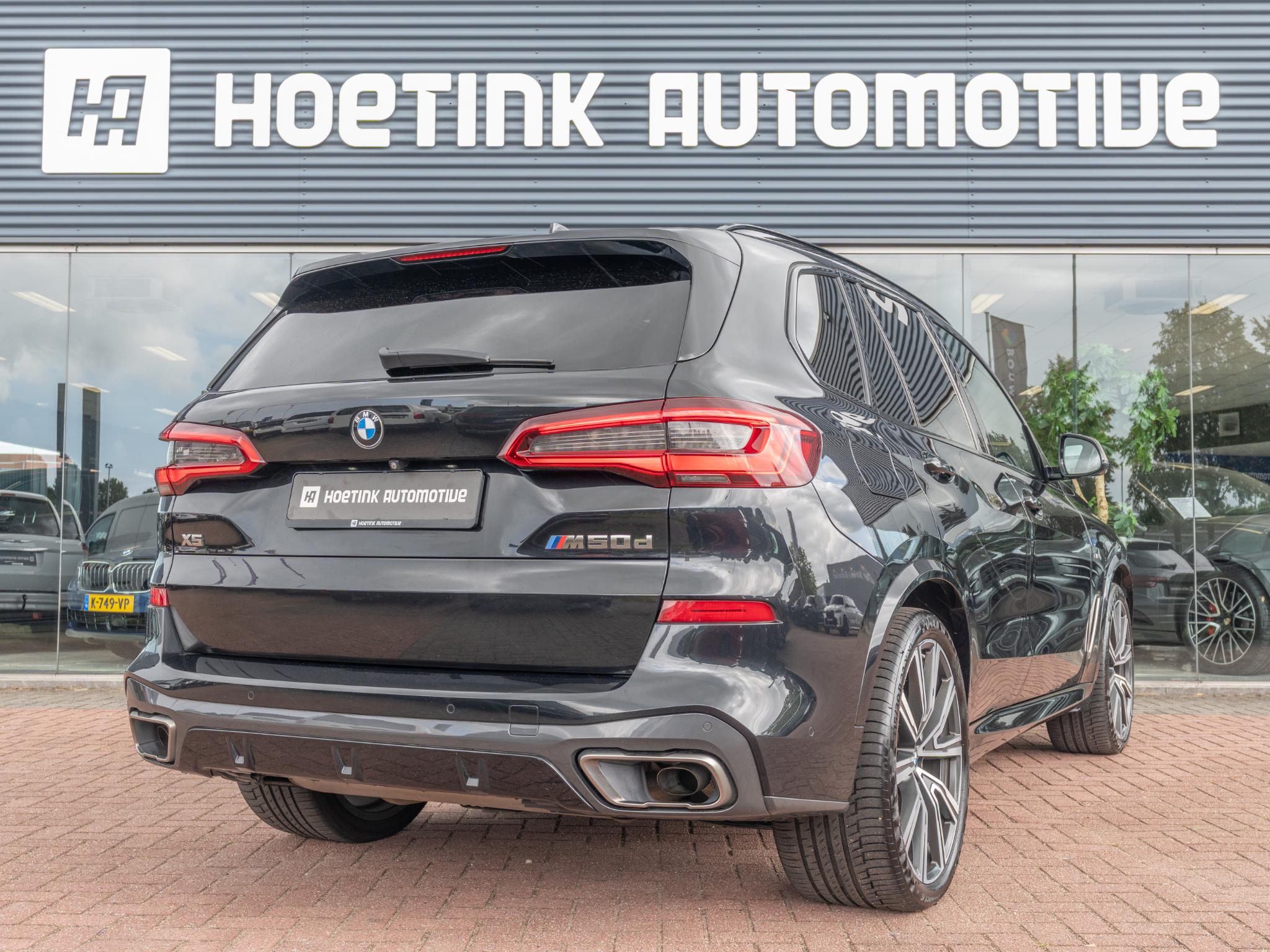 Foto van BMW X5 M50d