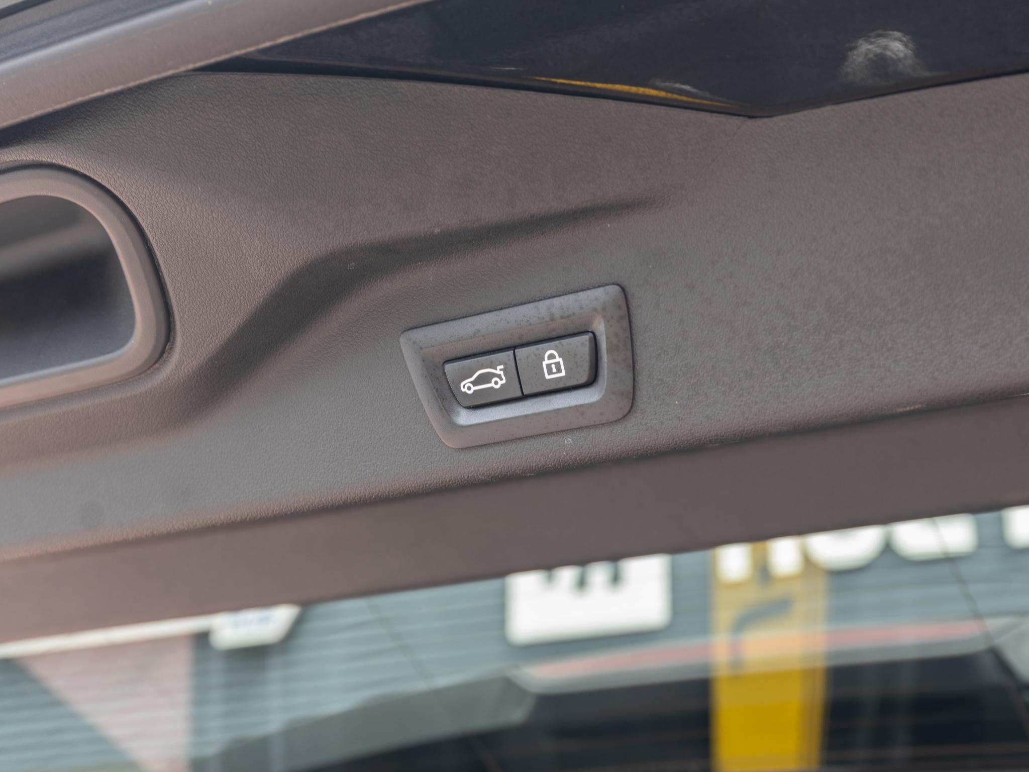 Foto van BMW X5 M50d