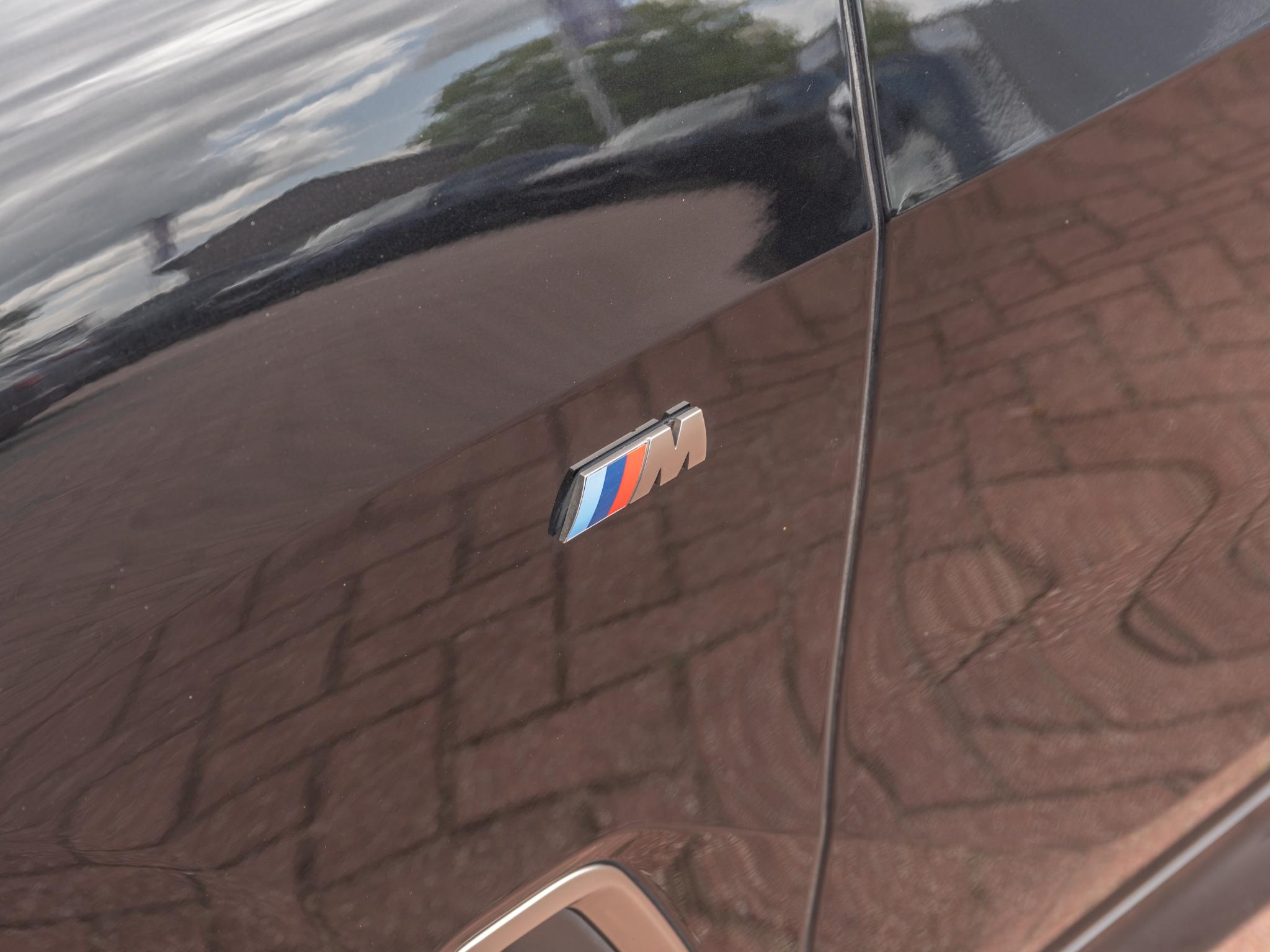Foto van BMW X5 M50d