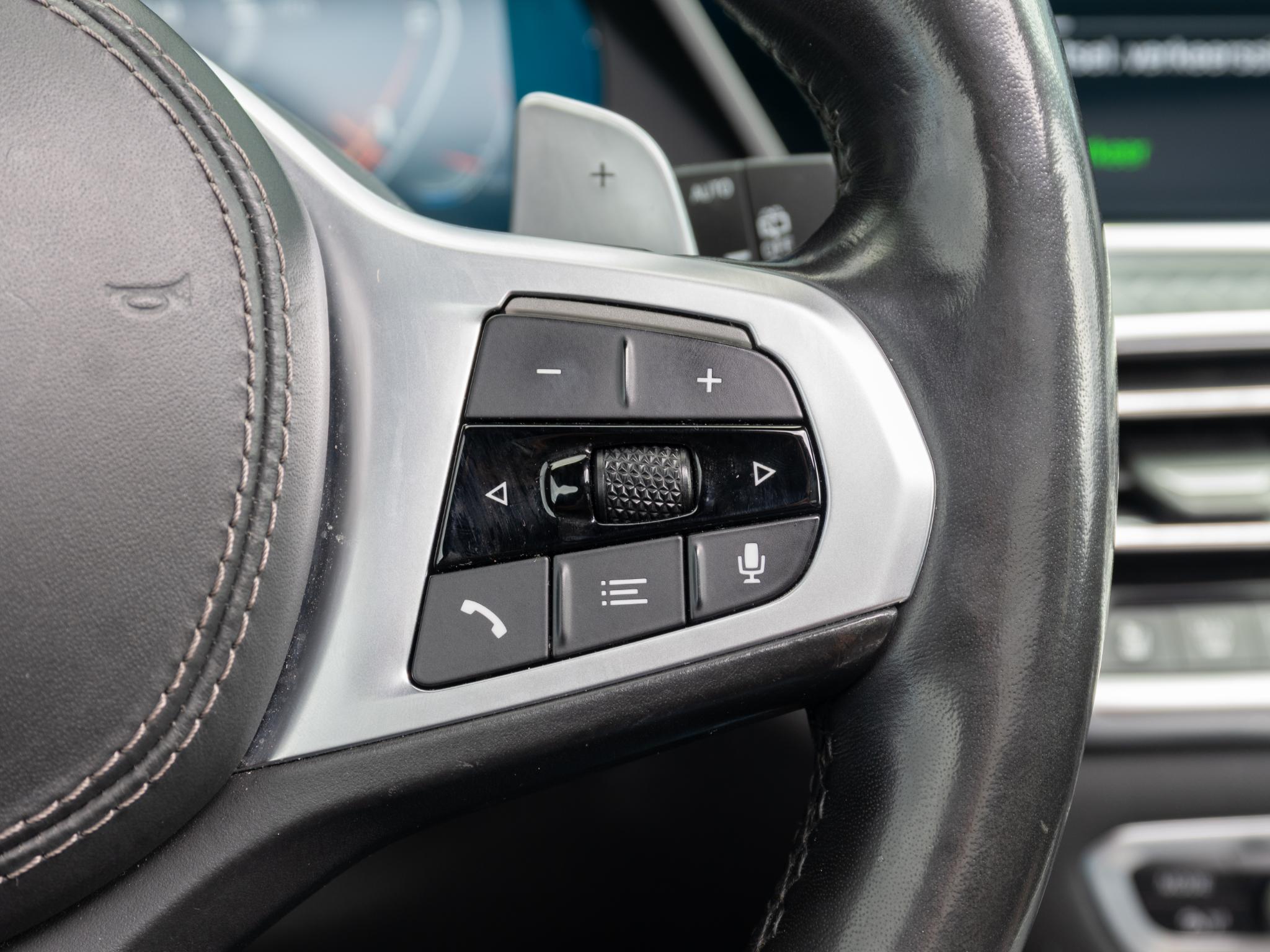 Foto van BMW X5 M50d