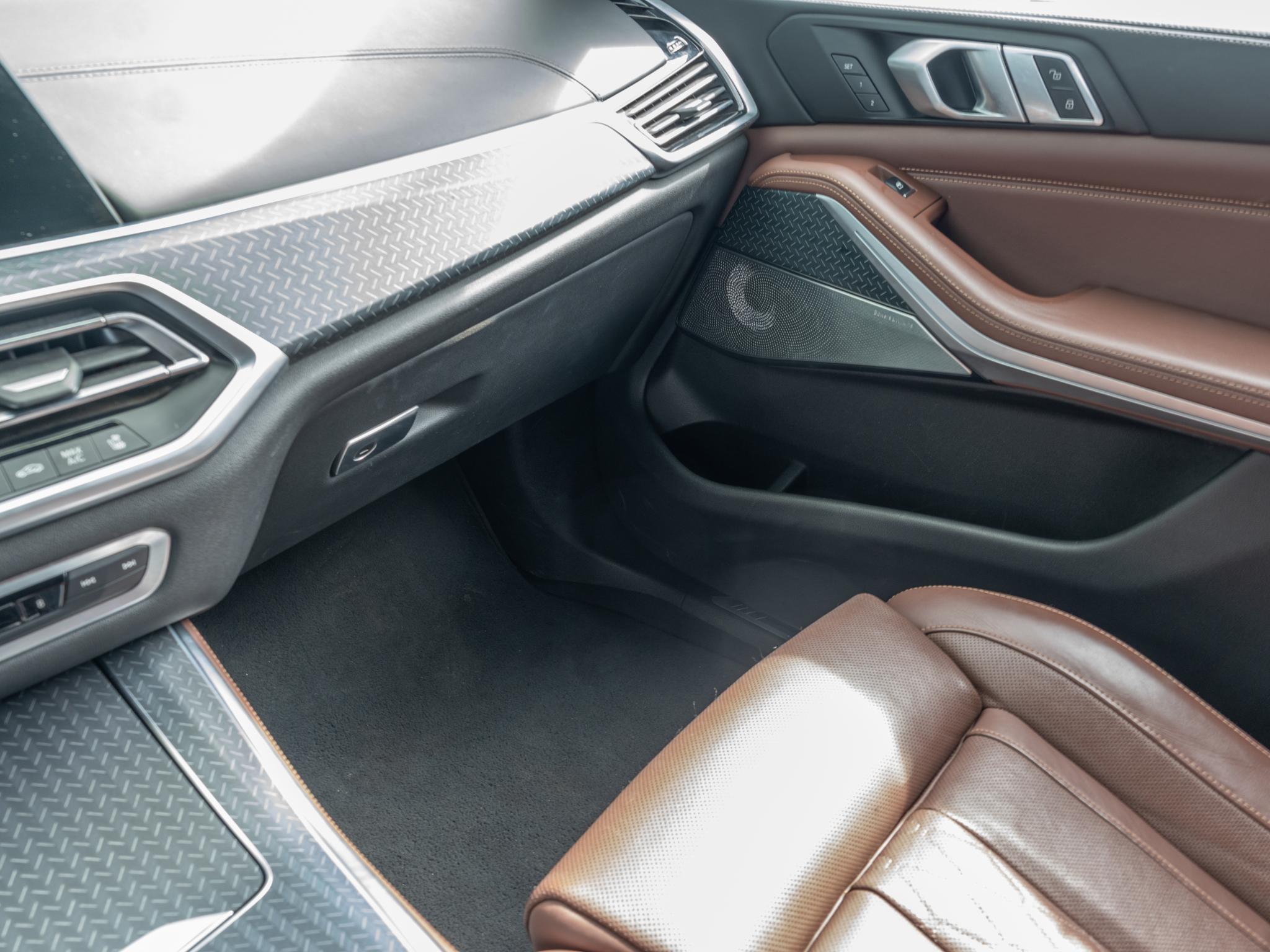 Foto van BMW X5 M50d