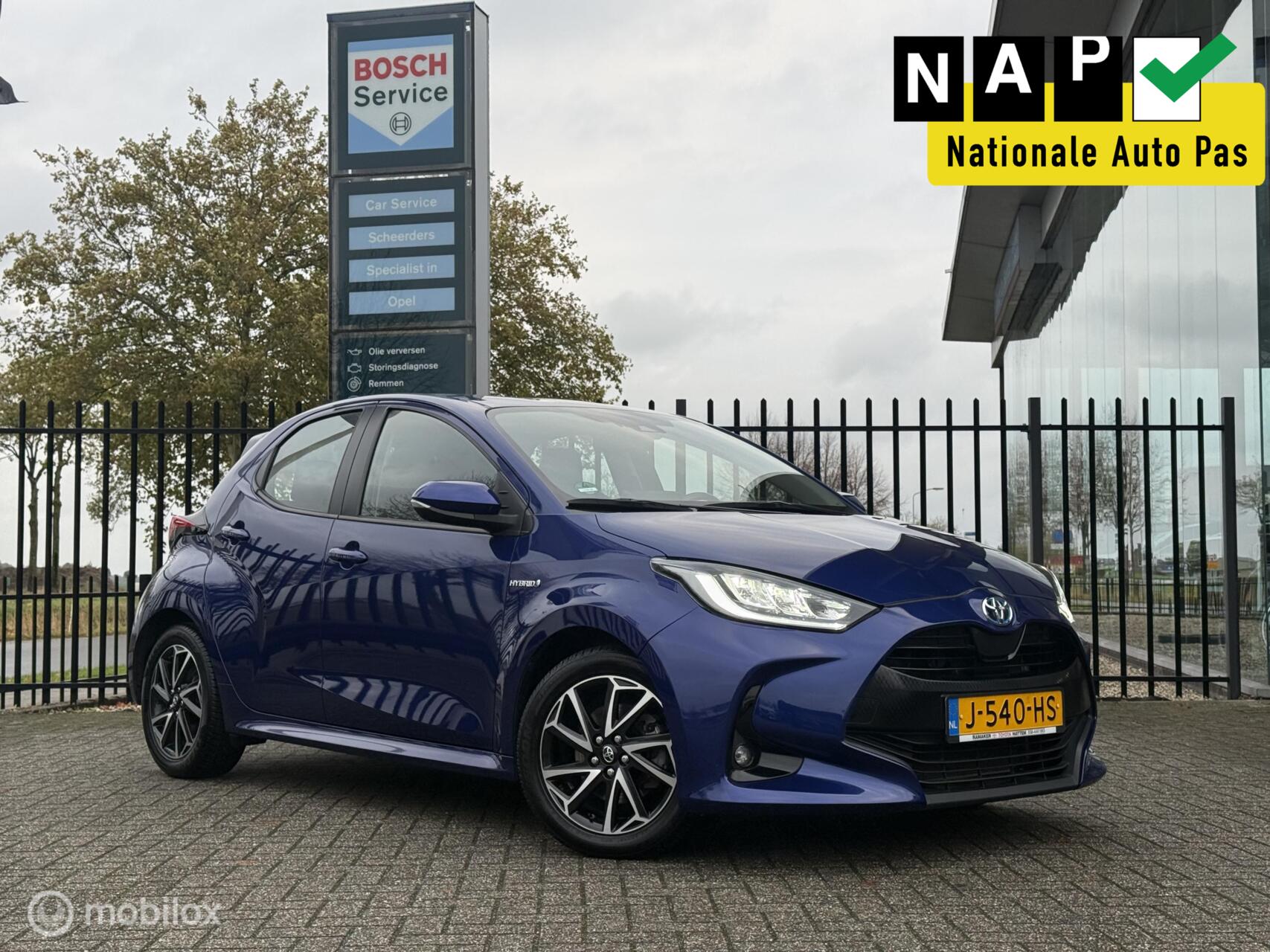 Toyota Yaris 1.5 Hybrid Dynamic | Incl onderhoud & garantie 2020 - voorkant