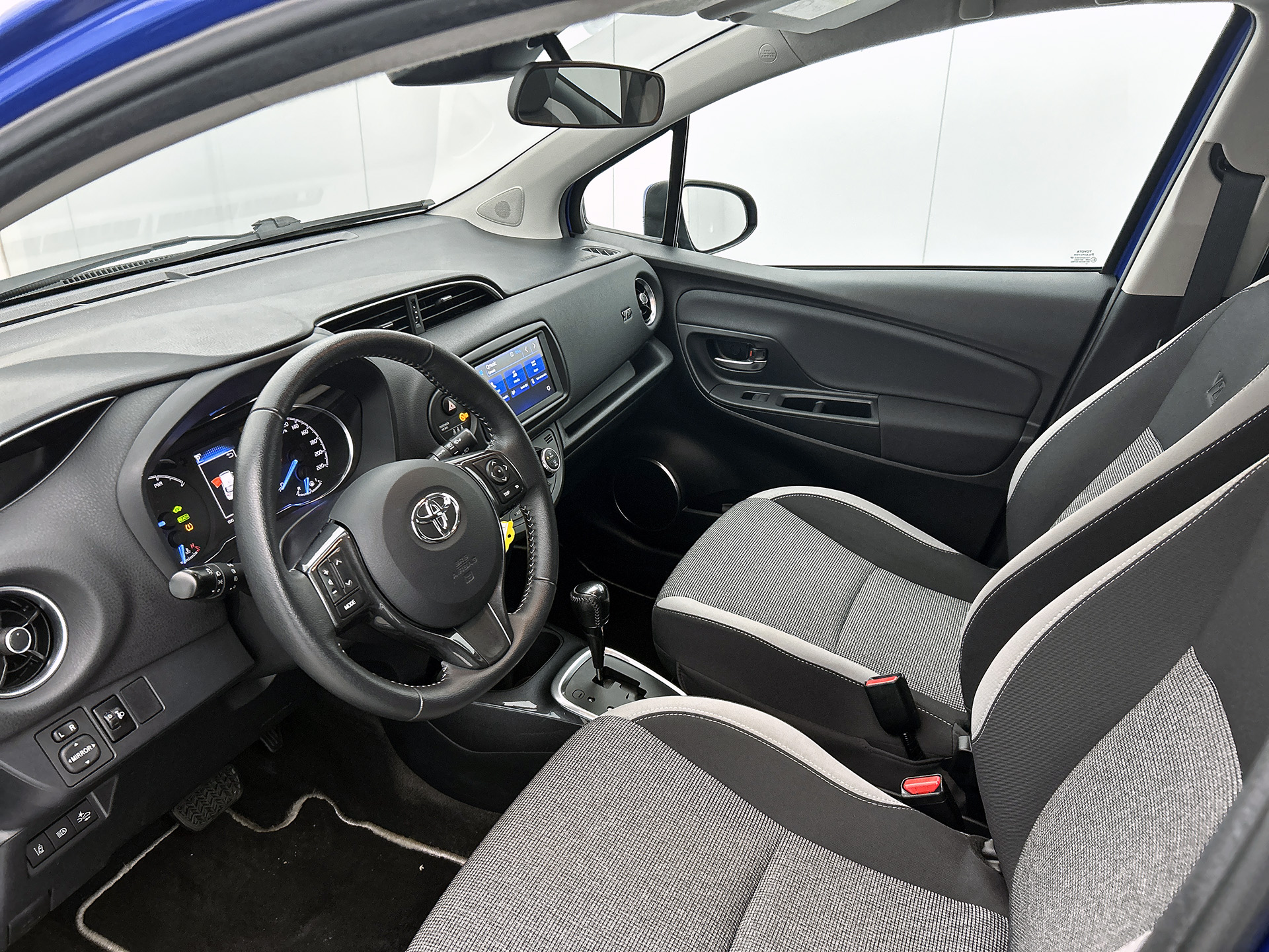 Foto van Toyota Toyota Yaris Hybrid