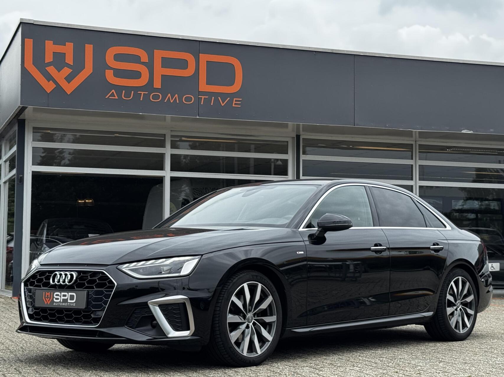 Audi A4 Limousine 40 TFSI S-line|190PK|Matrix|Trekhaak|Carpl 2020 - voorkant