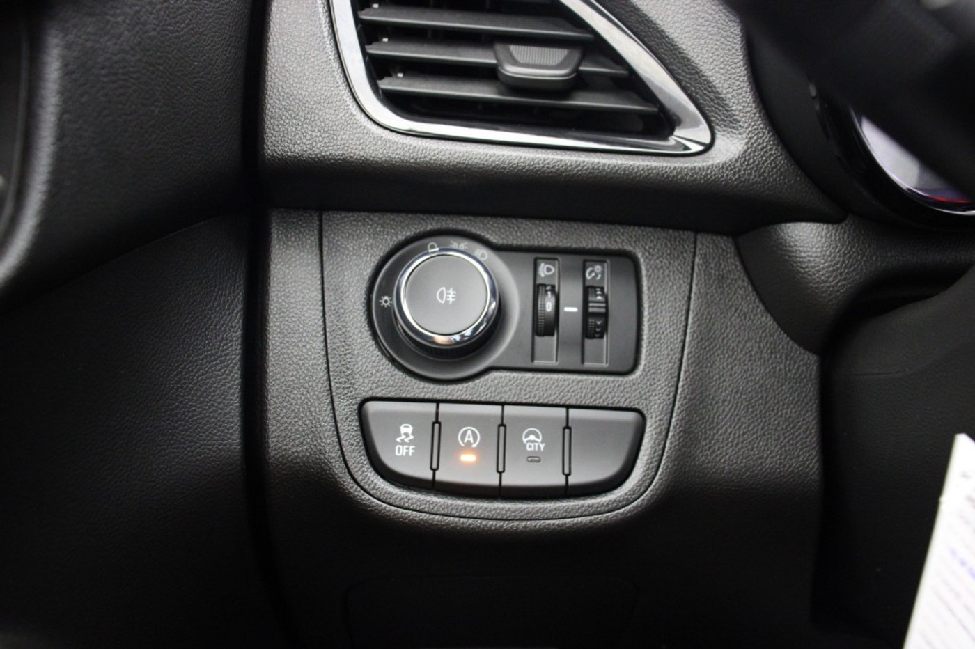 Foto van Opel Karl / Viva