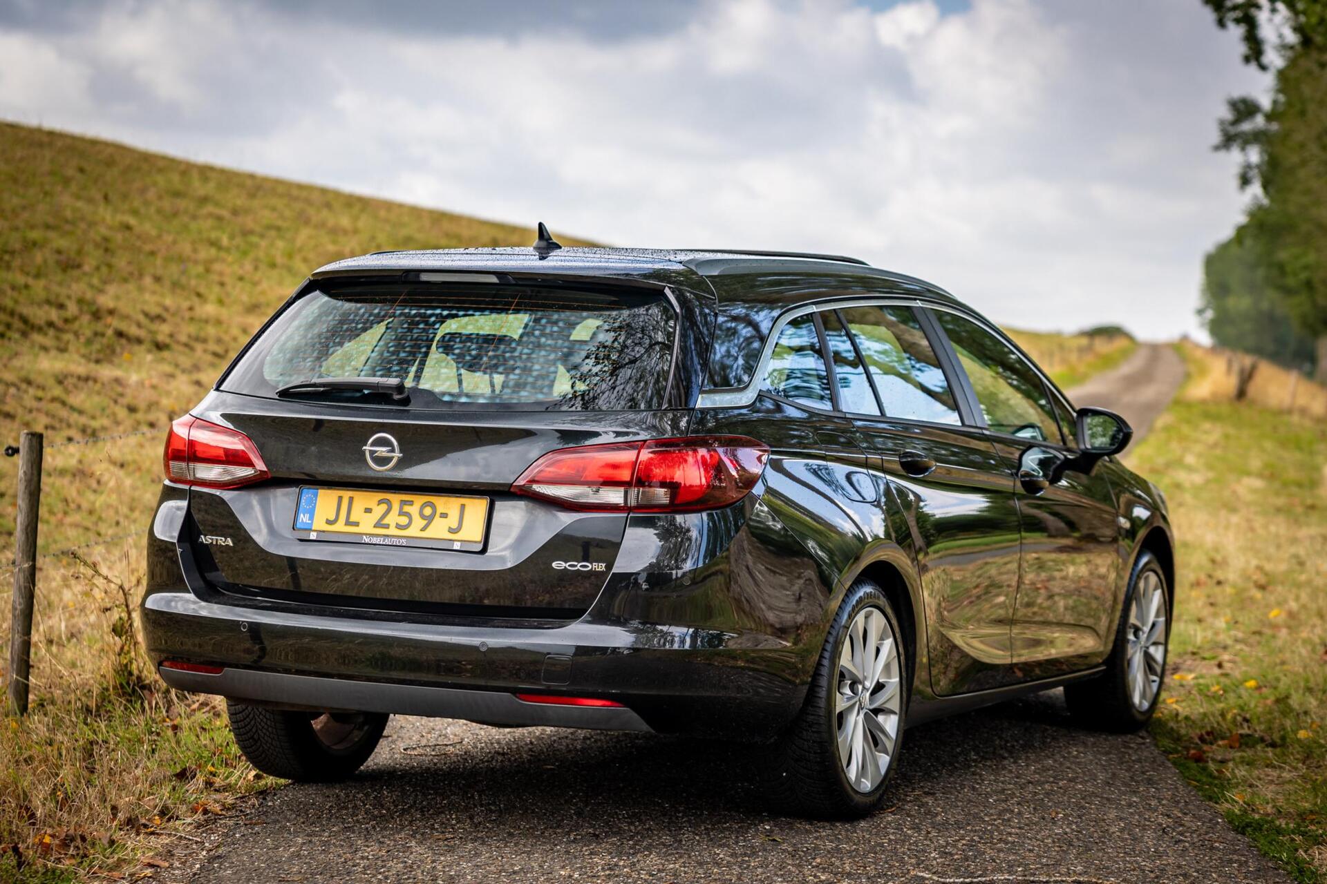 Foto van Opel Astra Sports Tourer