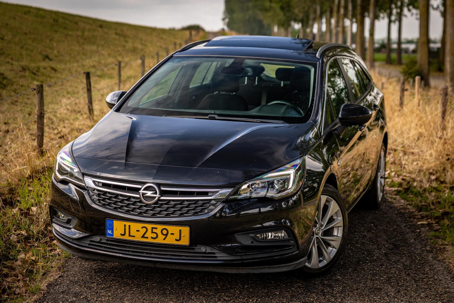Foto van Opel Astra Sports Tourer