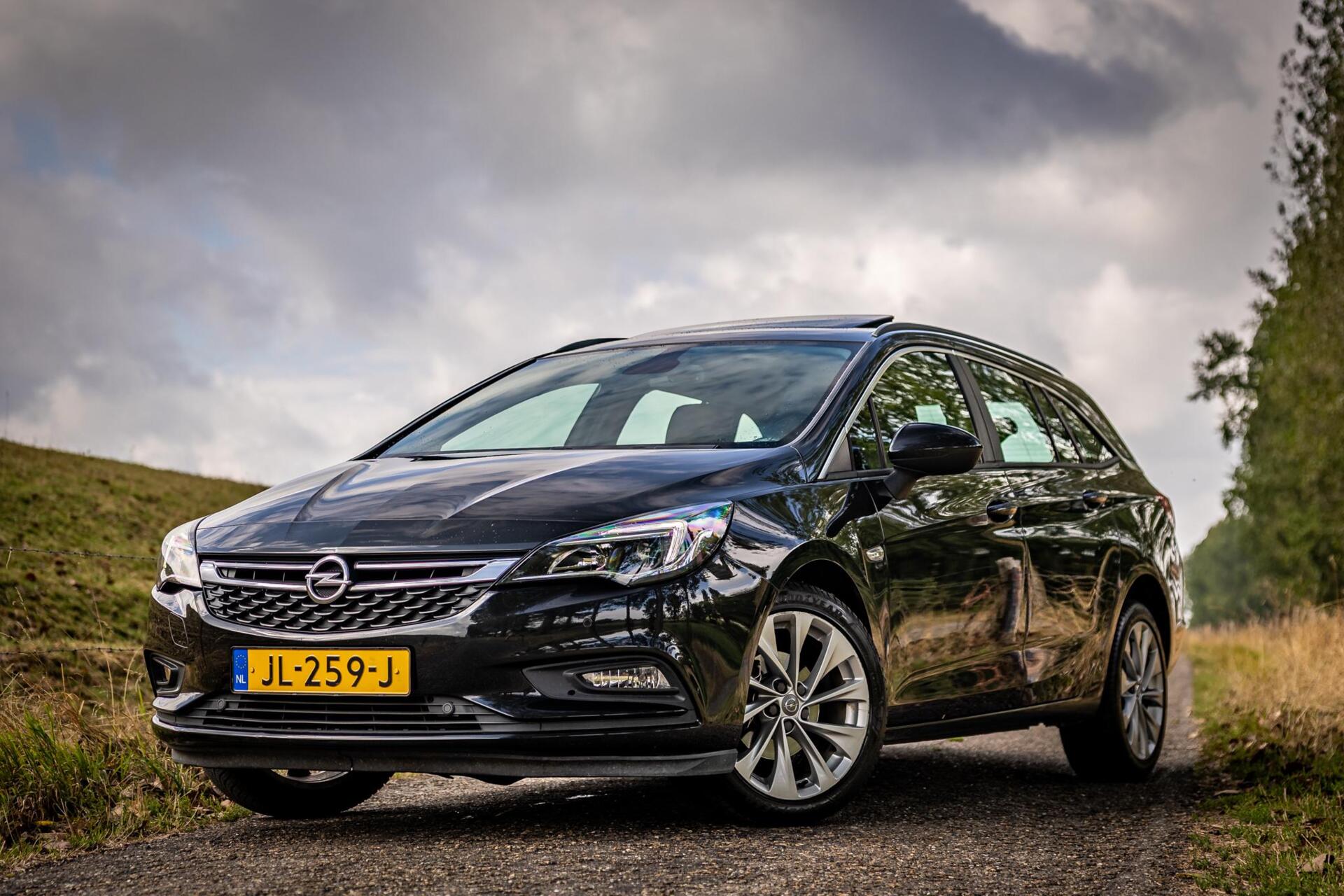 Foto van Opel Astra Sports Tourer