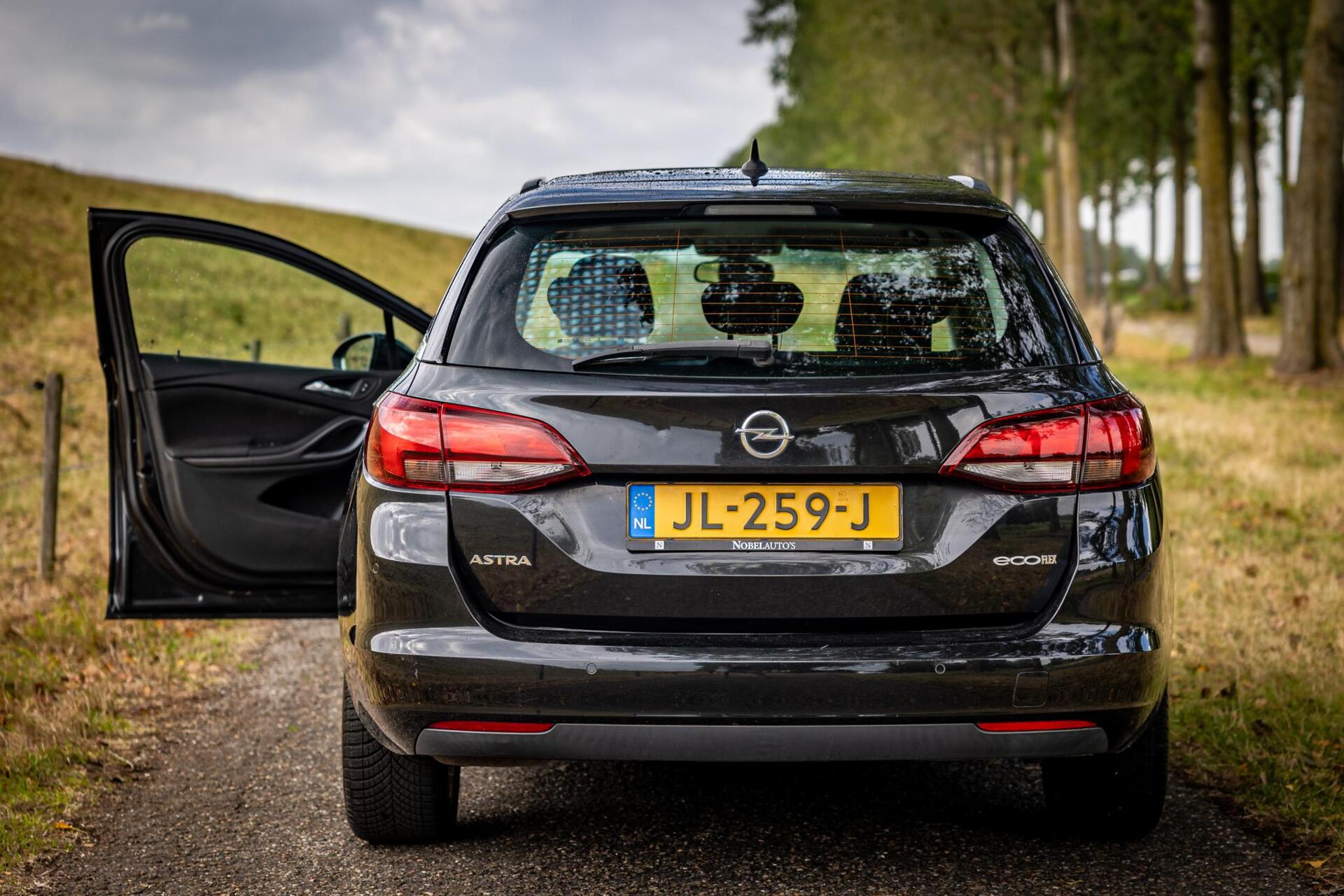 Foto van Opel Astra Sports Tourer