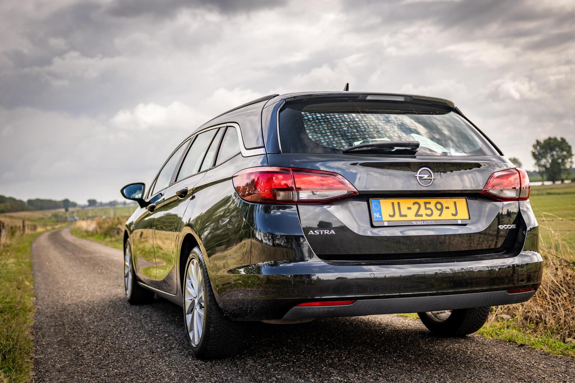 Foto van Opel Astra Sports Tourer