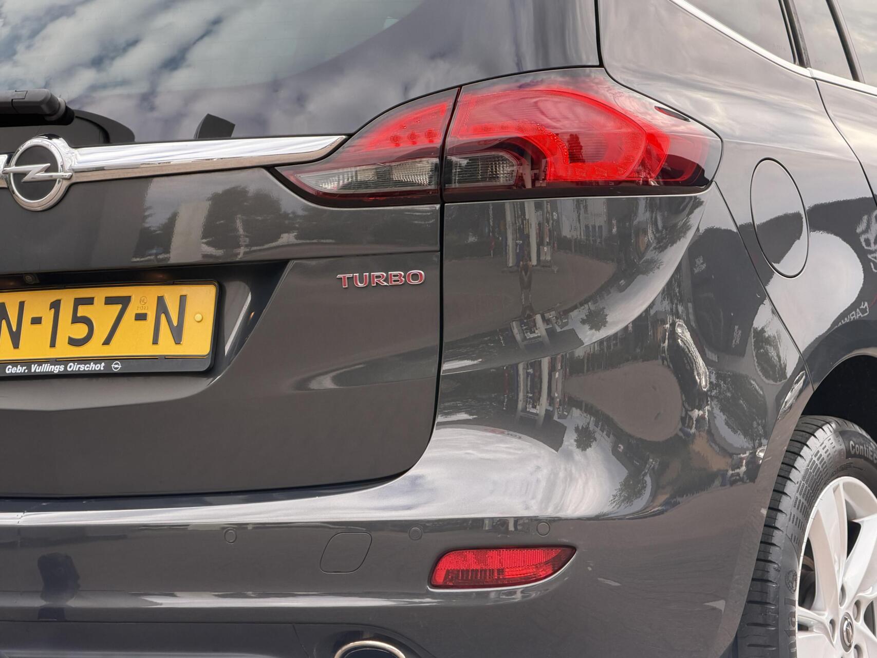 Foto van Opel Zafira Tourer