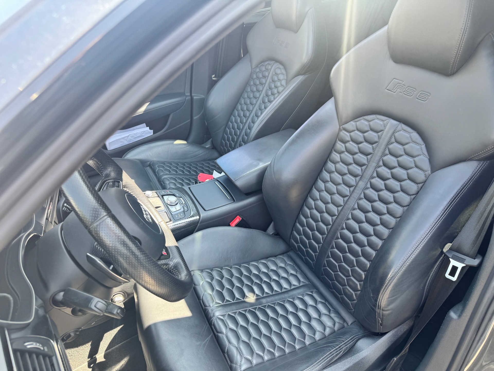 Foto van Audi RS 6 Avant Performance